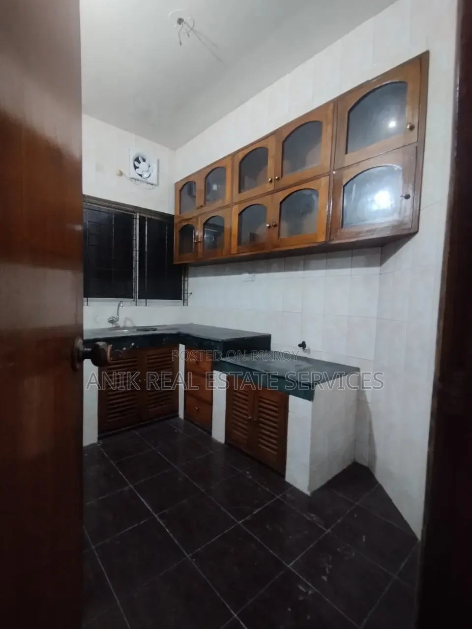 2000 SFT Office Space Rent at Gulshan 2 in Gulshan