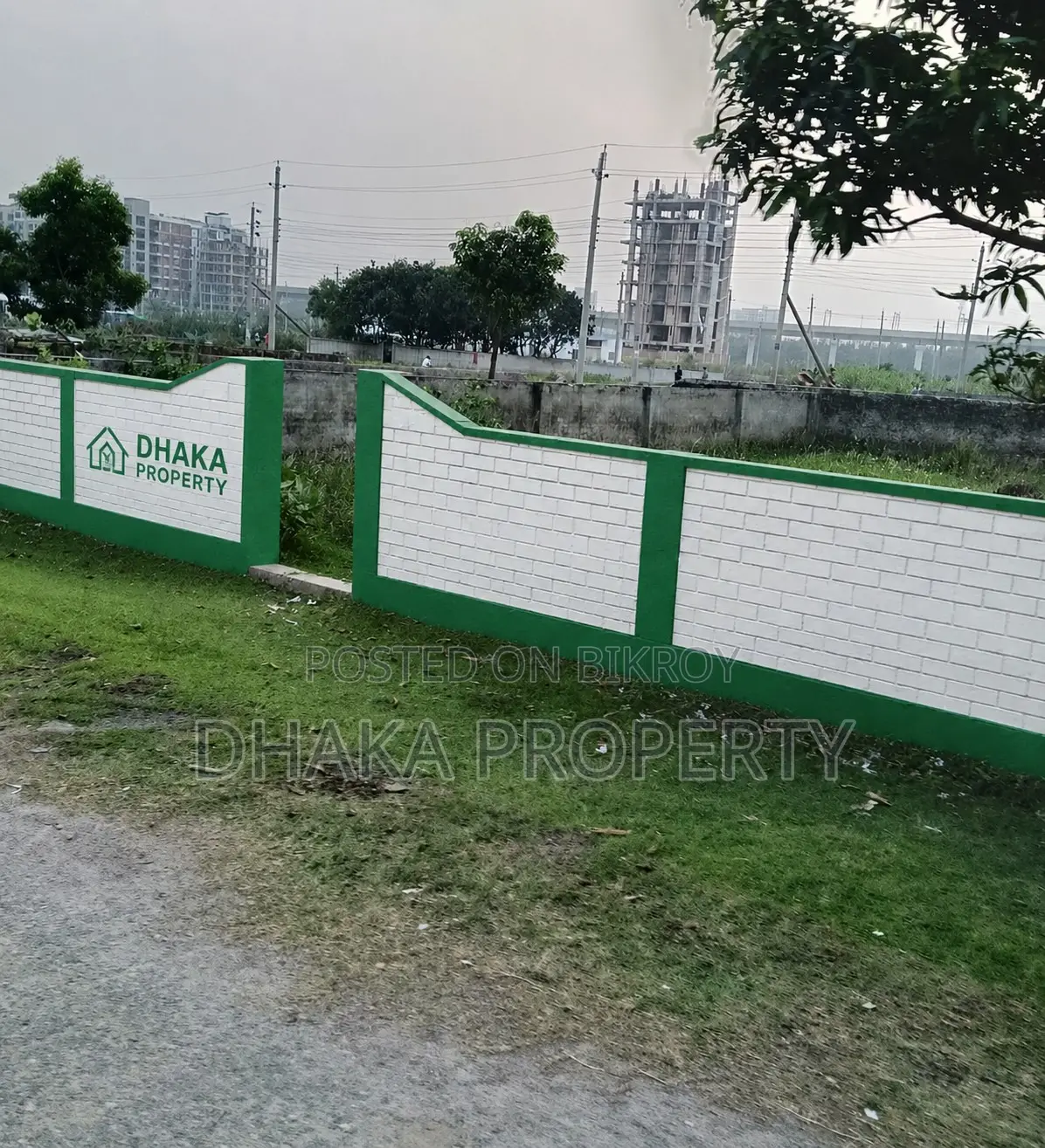 Metro Station 3 Katha East at Sector-17/E in Uttara