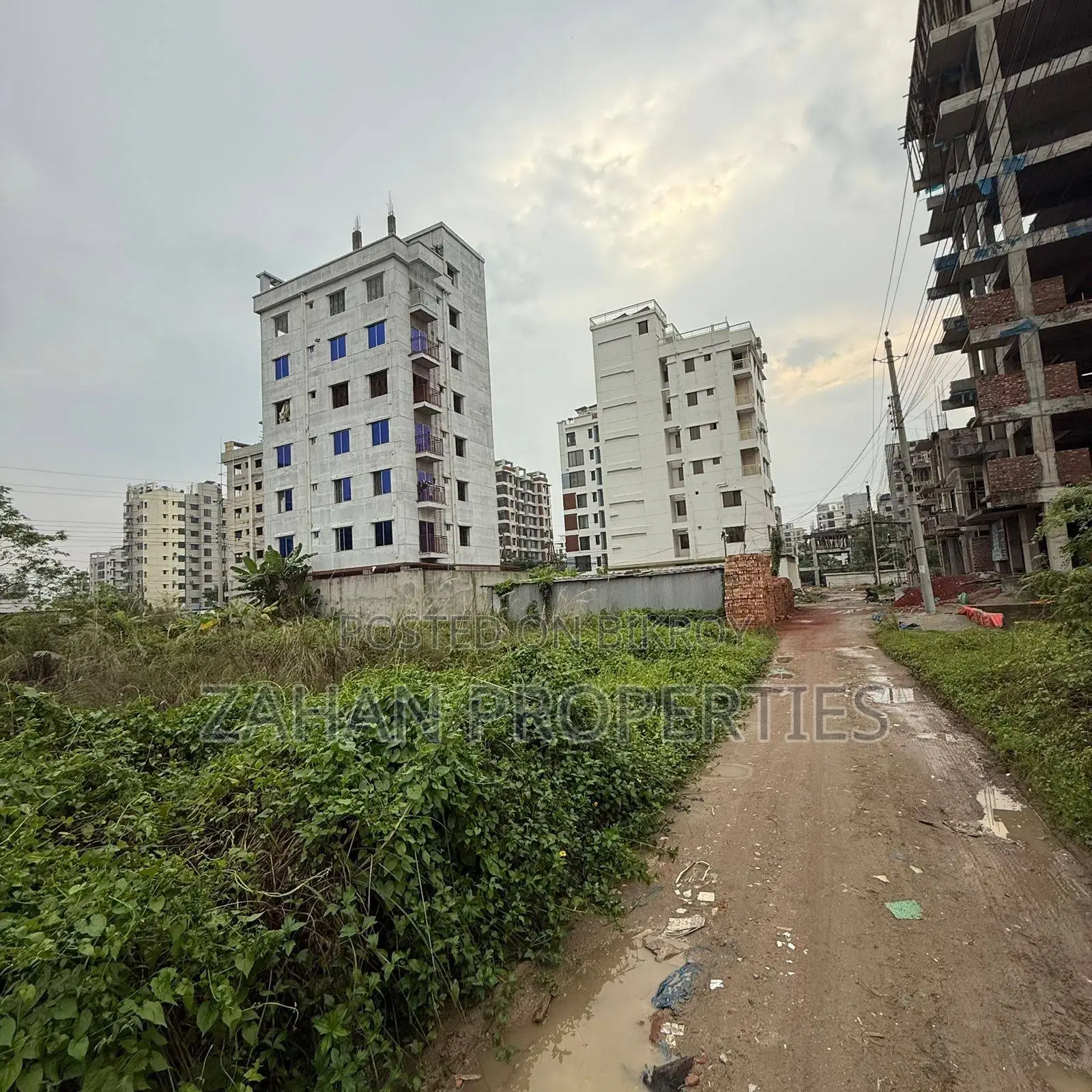 L Block 3 Katha South Face Plot Sell in Basundhara
