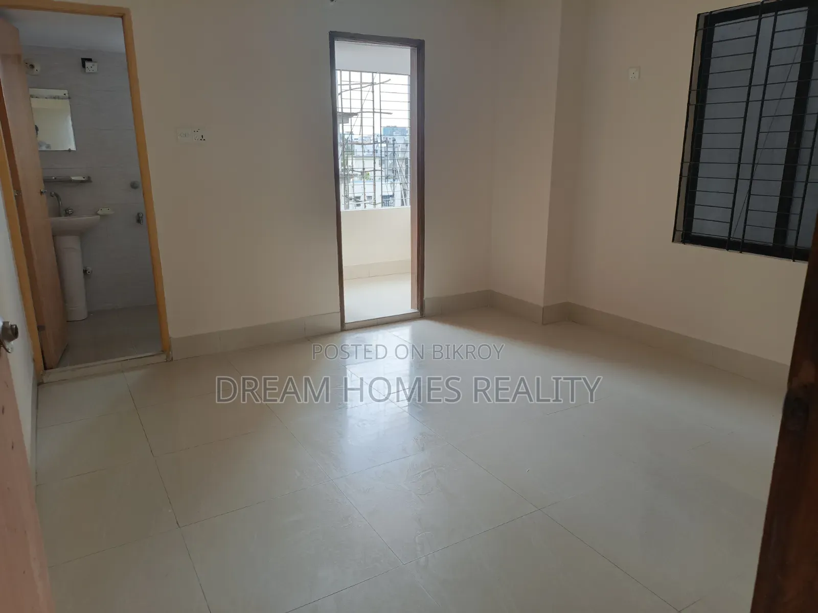 3 Bedroom Apartment in Shewrapara for Sale in Shewrapara