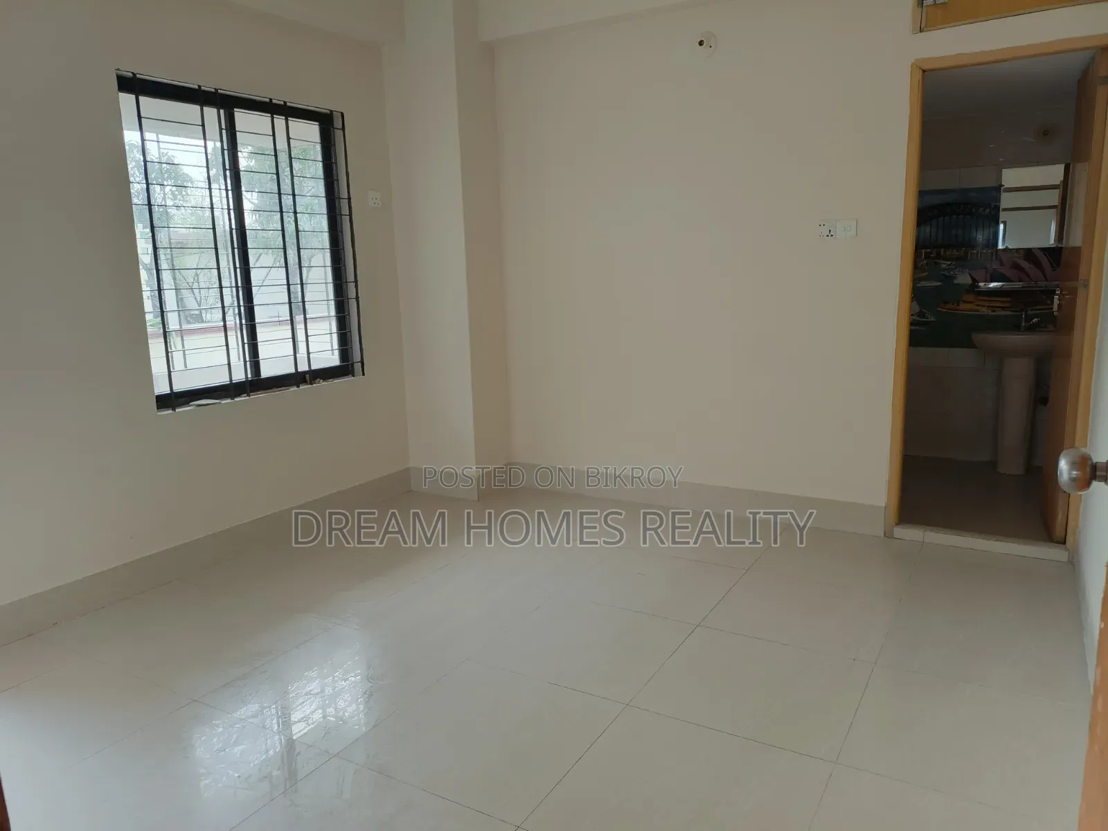 3 Bedroom Apartment in Shewrapara for Sale in Shewrapara