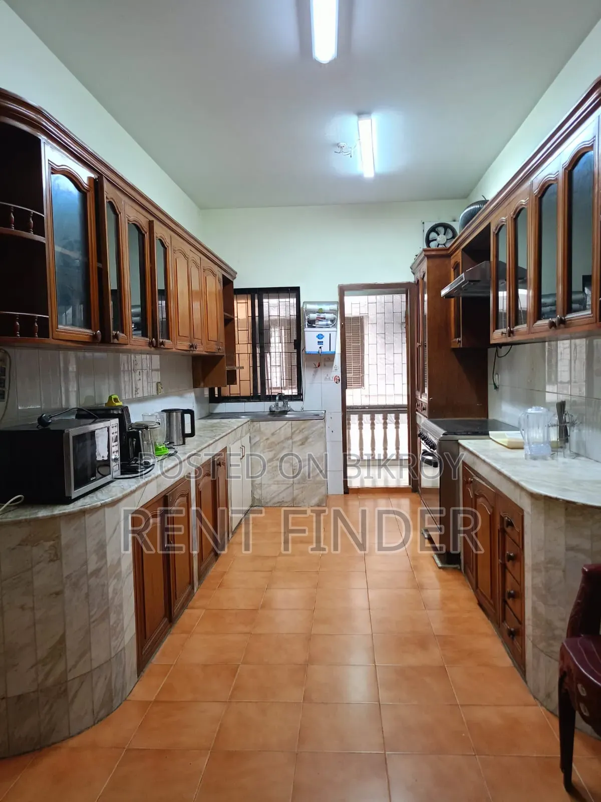 Furnished 4-bedroom Apartment in Rent Finder, Gulshan for Rent in Gulshan