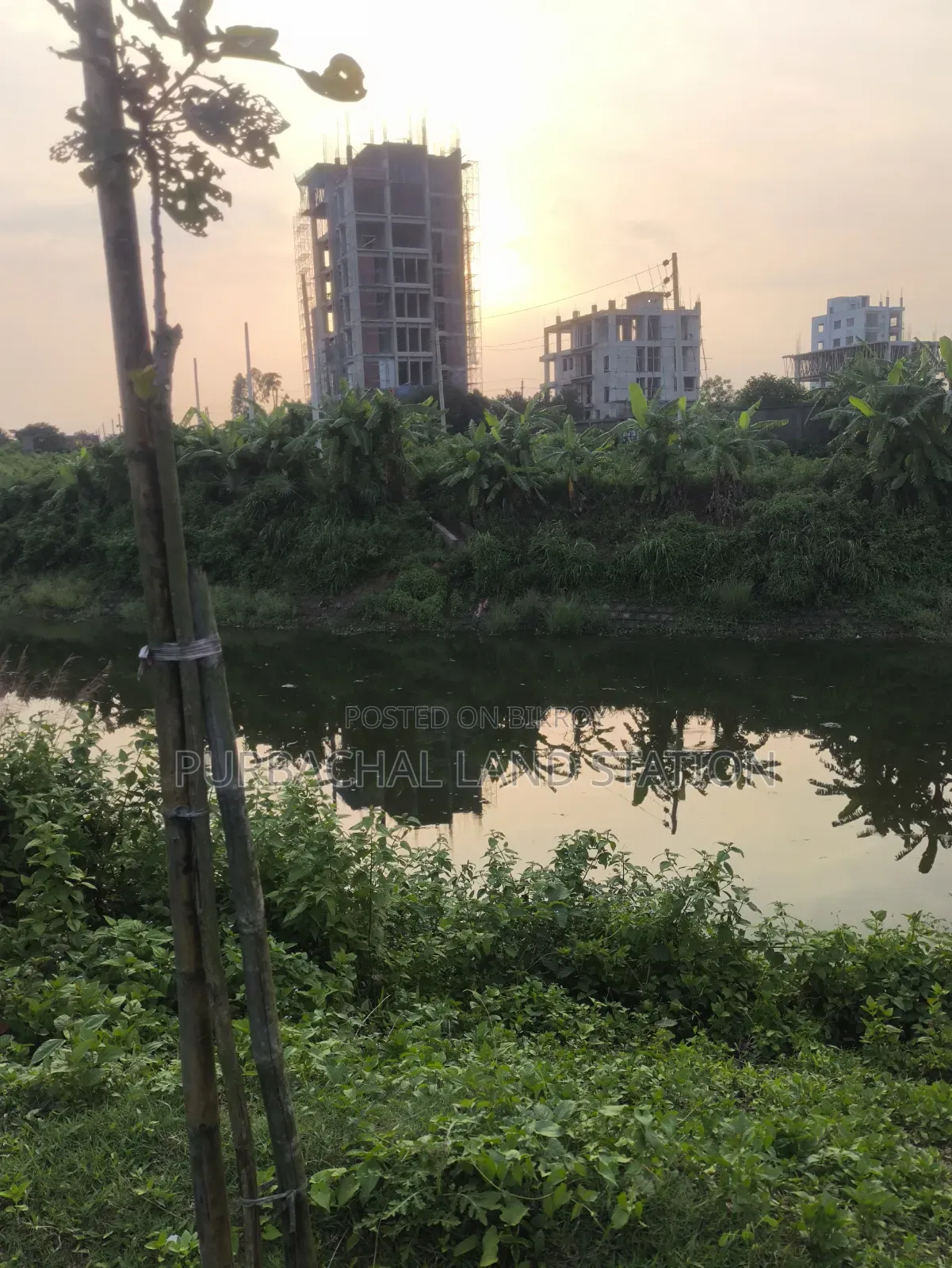 Sector: 10, Lake View 10 Katha Plot Urgent Sale in Purbachal. in Purbachal