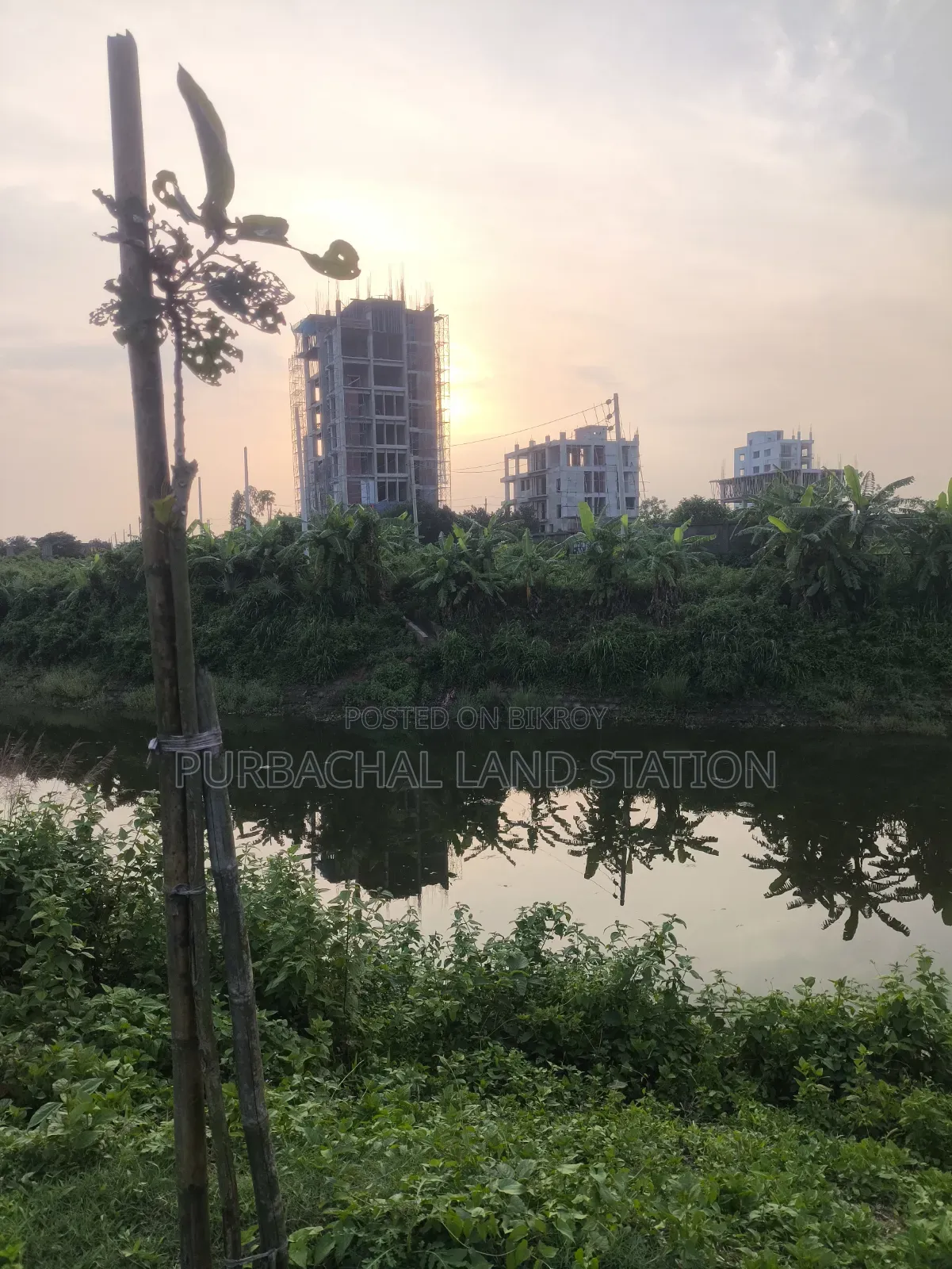 Sector: 10, Lake View 10 Katha Plot Urgent Sale in Purbachal. in Purbachal