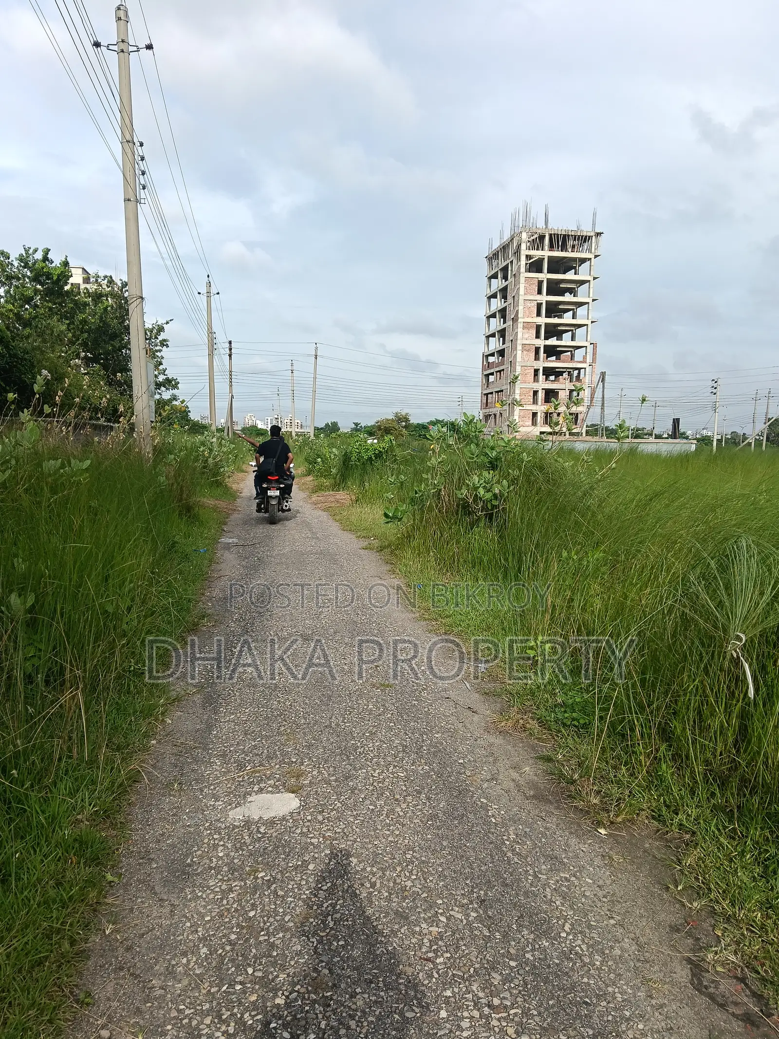 Metro Station 3 Katha North at Sector-16/H in Uttara