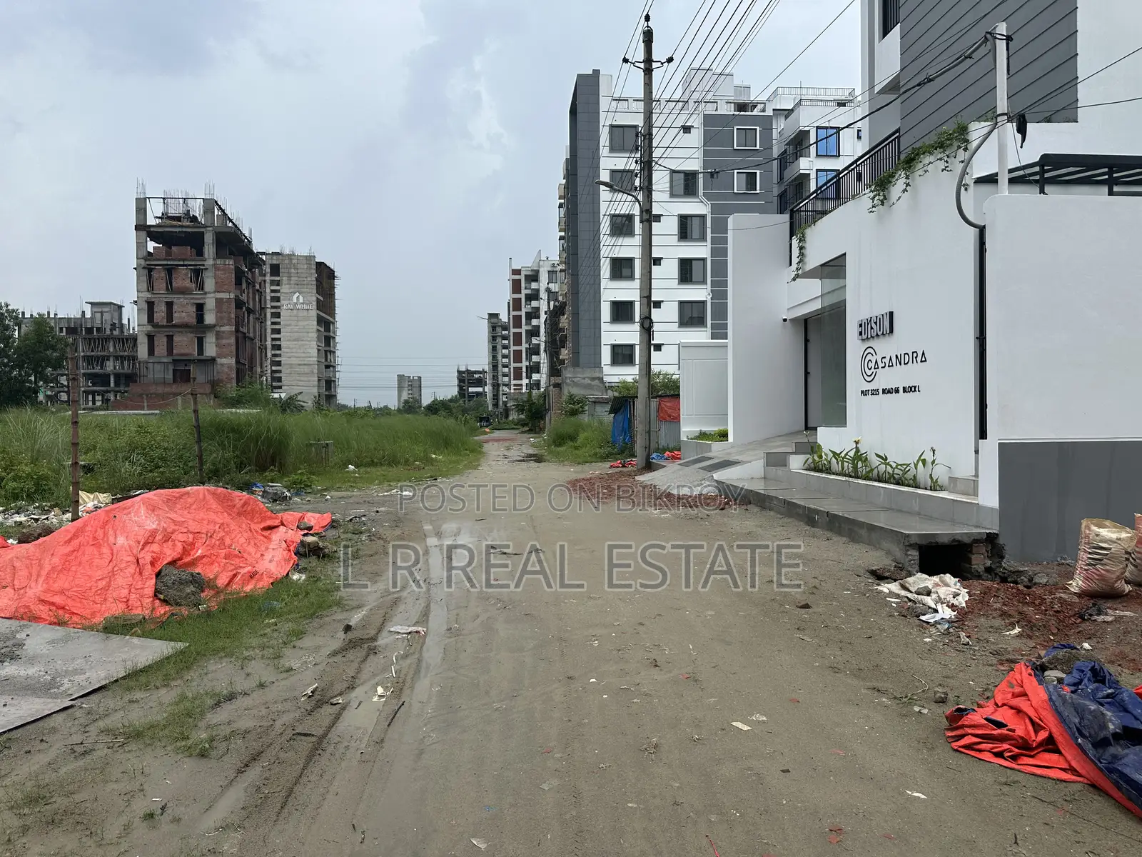 Block-L, 3 Katha, Serial-3200, Urgent Sell, Bashundhara R/A in Basundhara