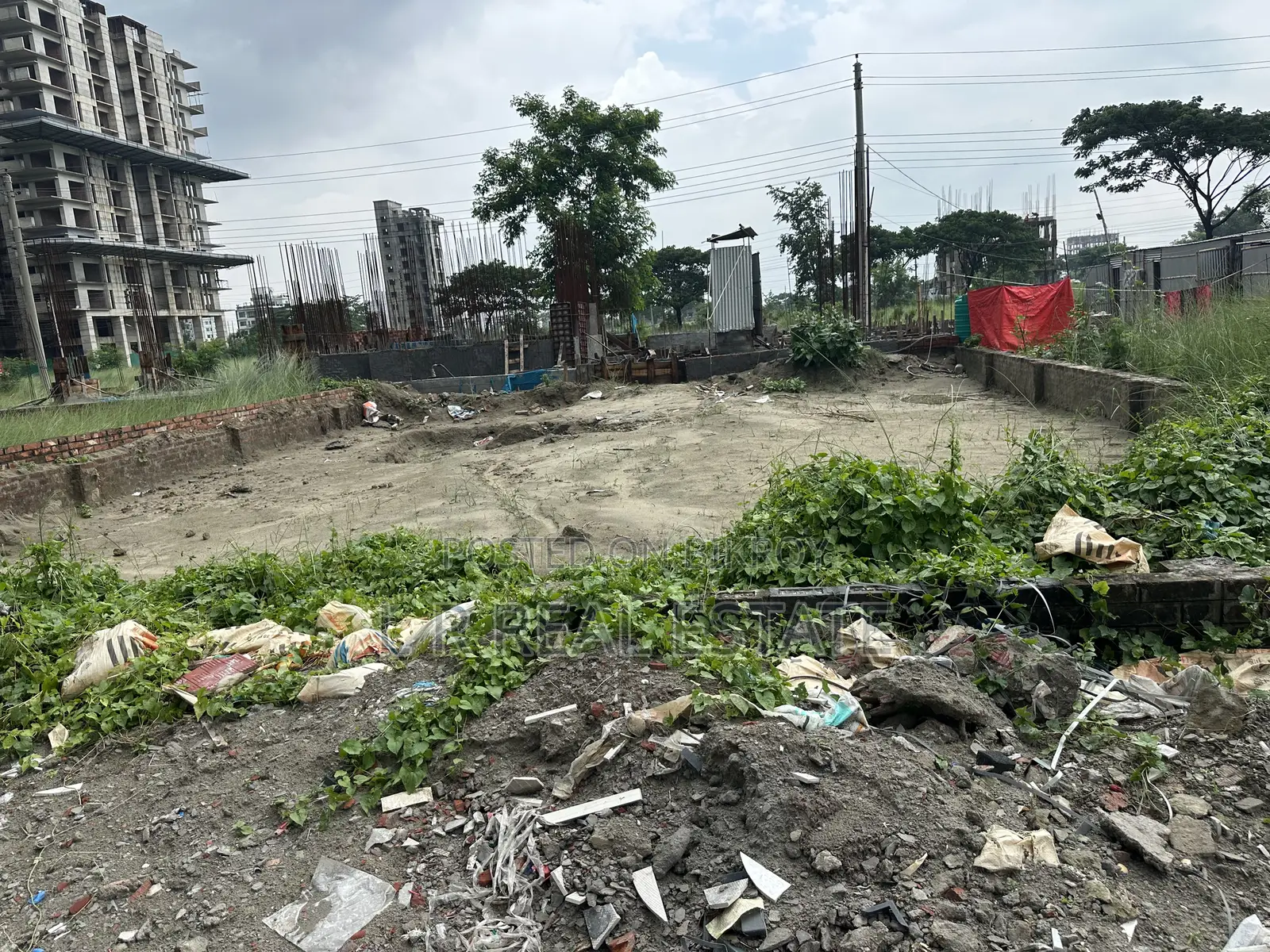 Block-N, 3-Katha, South-Facing, Plot Urgent Sale, Bashundhara R/A in Basundhara
