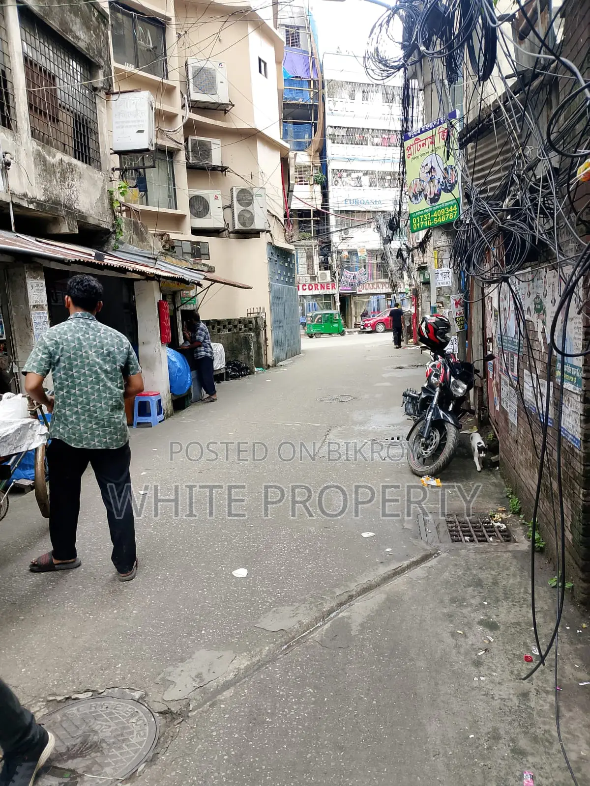 6-Bedroom House in White Property, Elephant Road for sale in Elephant Road