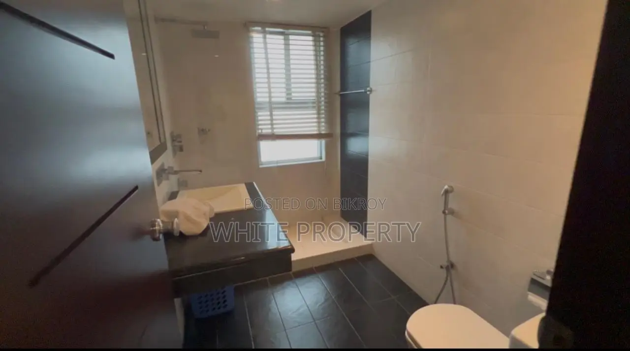 Furnished 4-bedroom Apartment in White Property, Baridhara for Sale in Baridhara