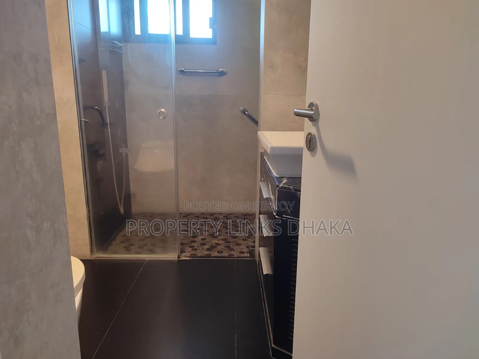 Furnished 3-Bedroom Apartment in Property Links Dhaka, Gulshan for Rent in Gulshan