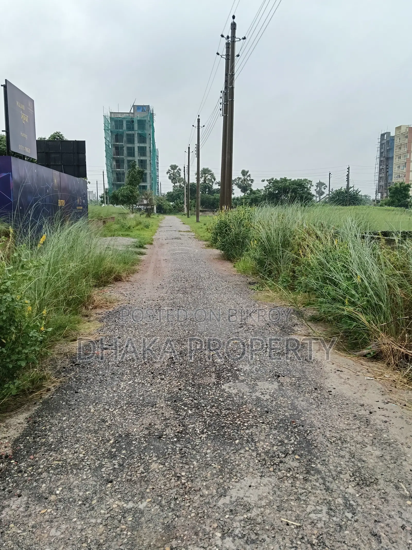 Metro Station Zora 6 Katha East at Sector-17/K in Uttara