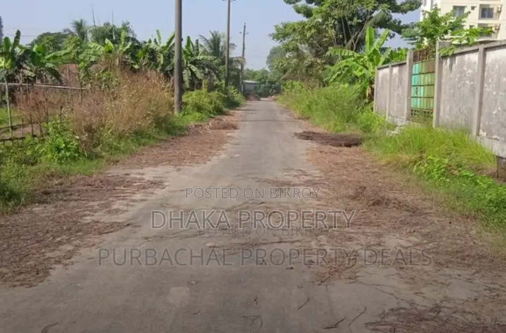 30ft Road 3 Katha Park North at Sector-17/G in Uttara