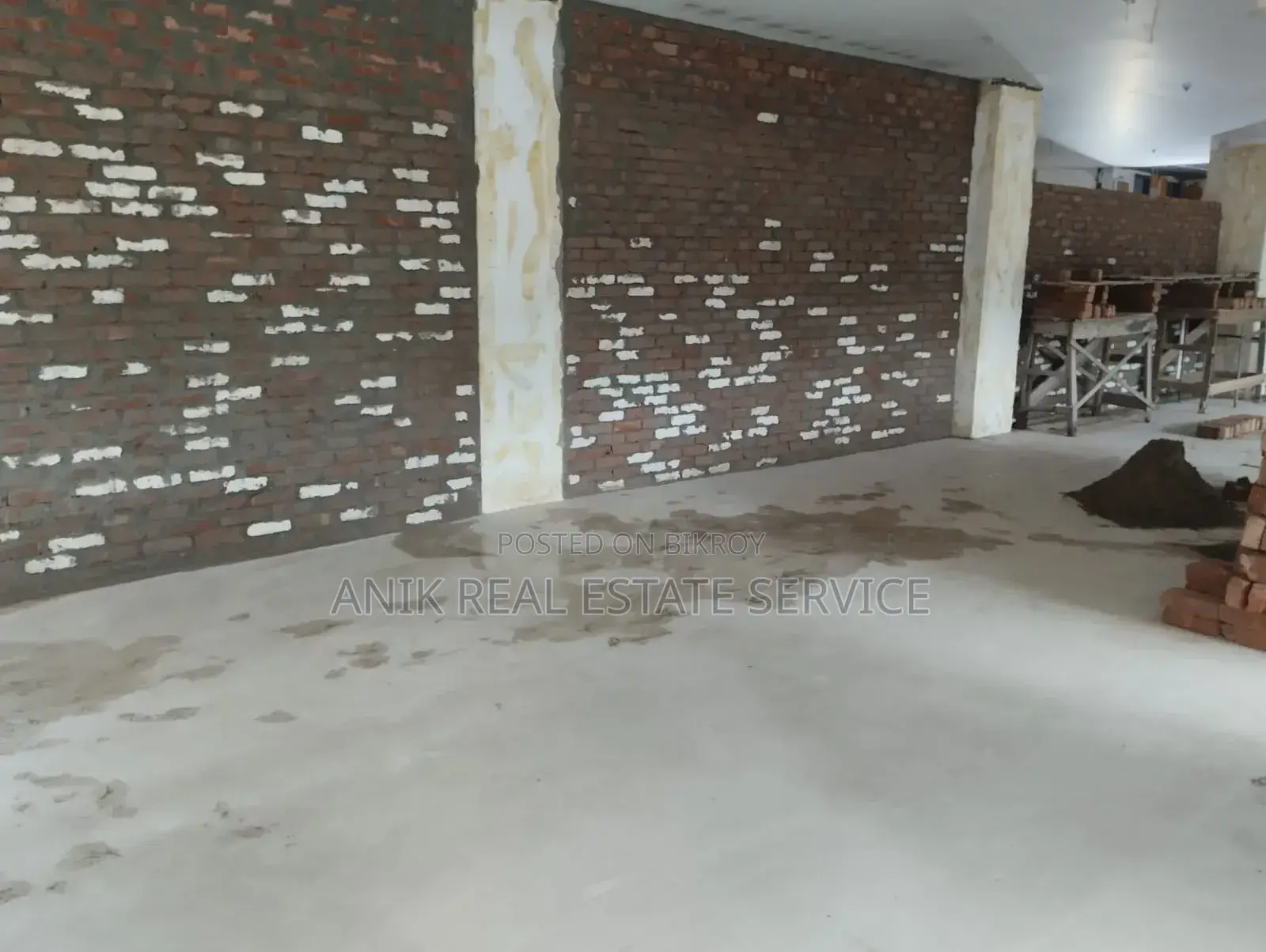 Ground Floor Commercial 2000 SFT Open Space Rent at Gulshan 1 in Gulshan