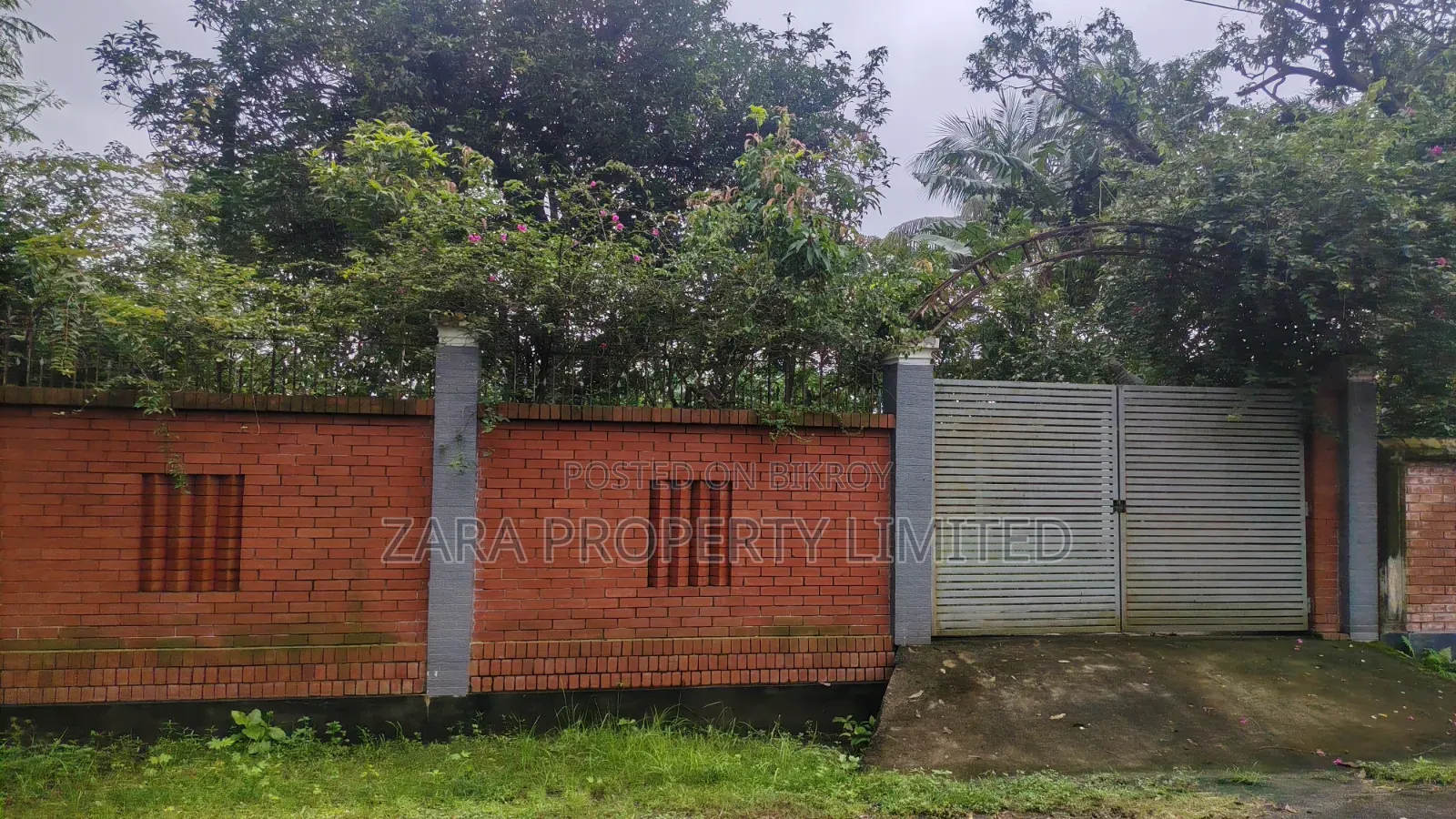 3 Katha plot for sale in Sector 15 on a low budget. in Purbachal