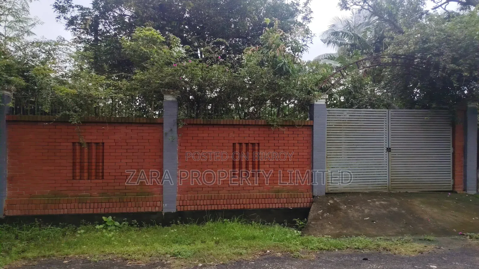 Corner 3 katha plot in Sector 15. in Purbachal