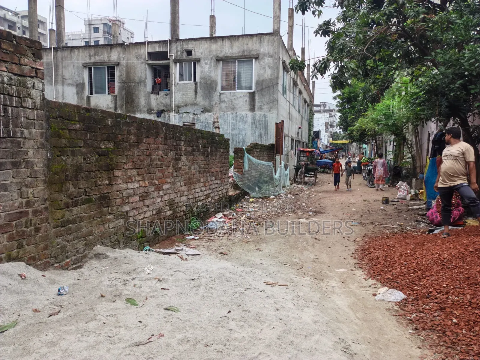 Land Sell in Mohammadpur in Mohammadpur Beribadh