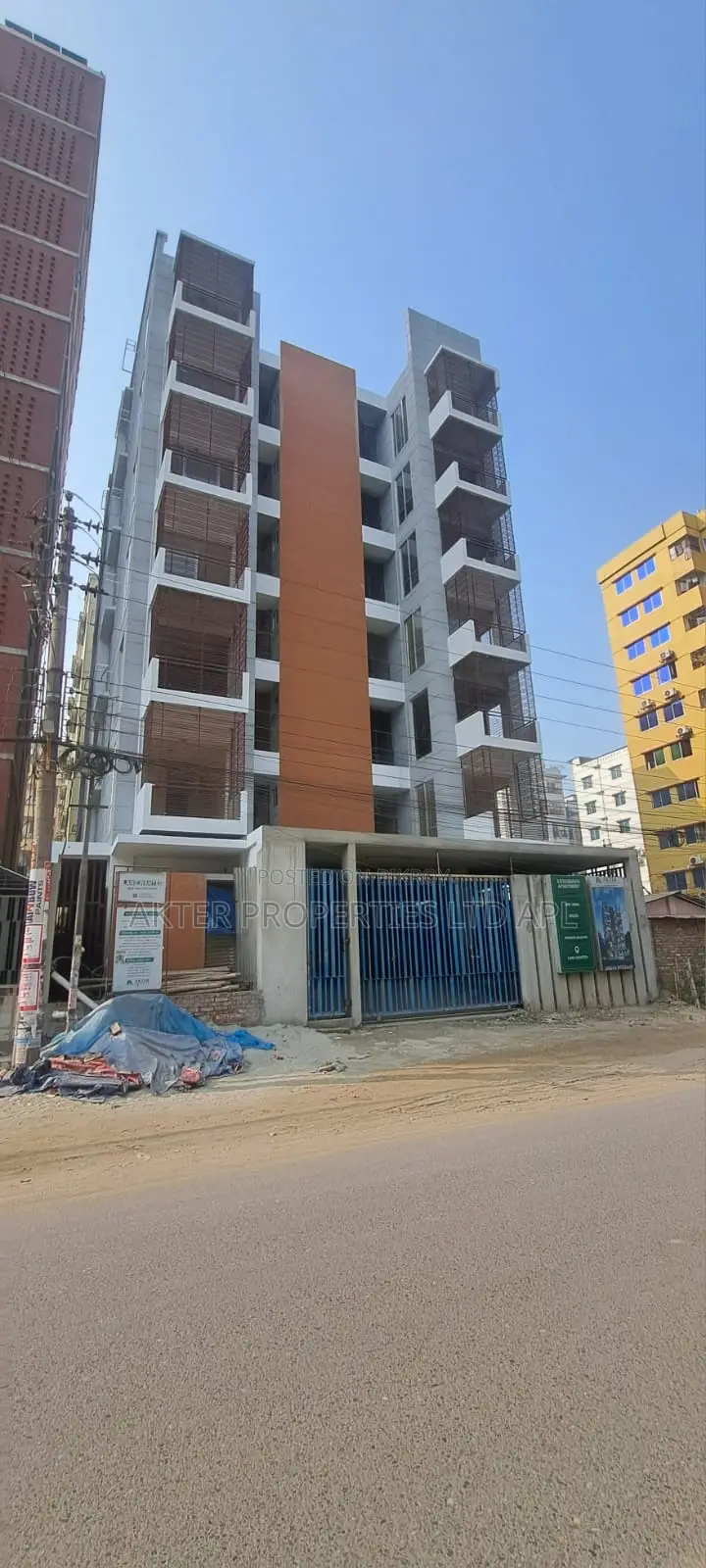 4-bedroom Apartment in Aftab Nagar for Sale in Aftab Nagar