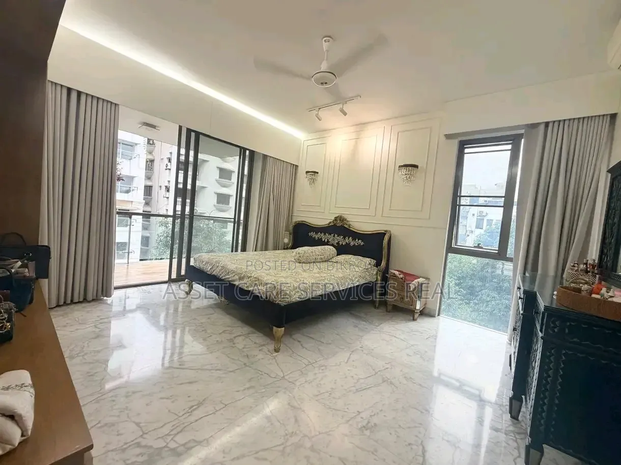 Furnished 4-bedroom Apartment in Baridhara for Rent in Baridhara