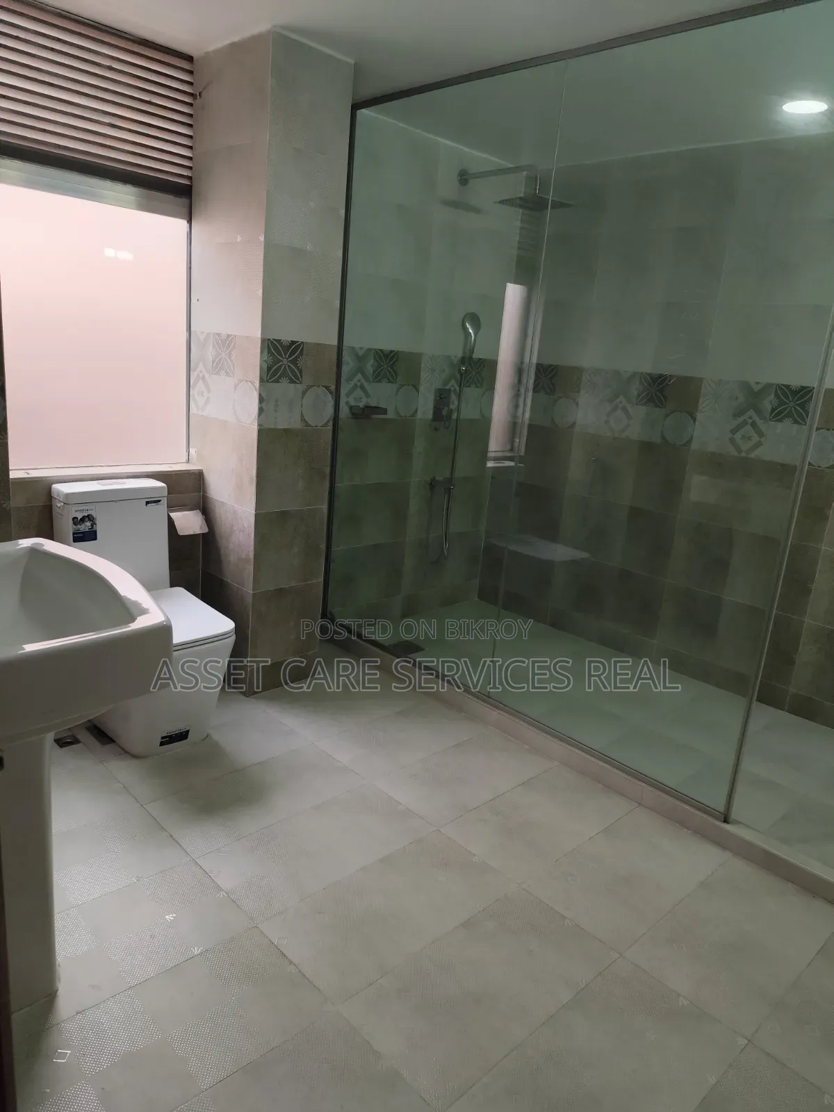 4-Bedroom Duplex in Baridhara for rent in Baridhara