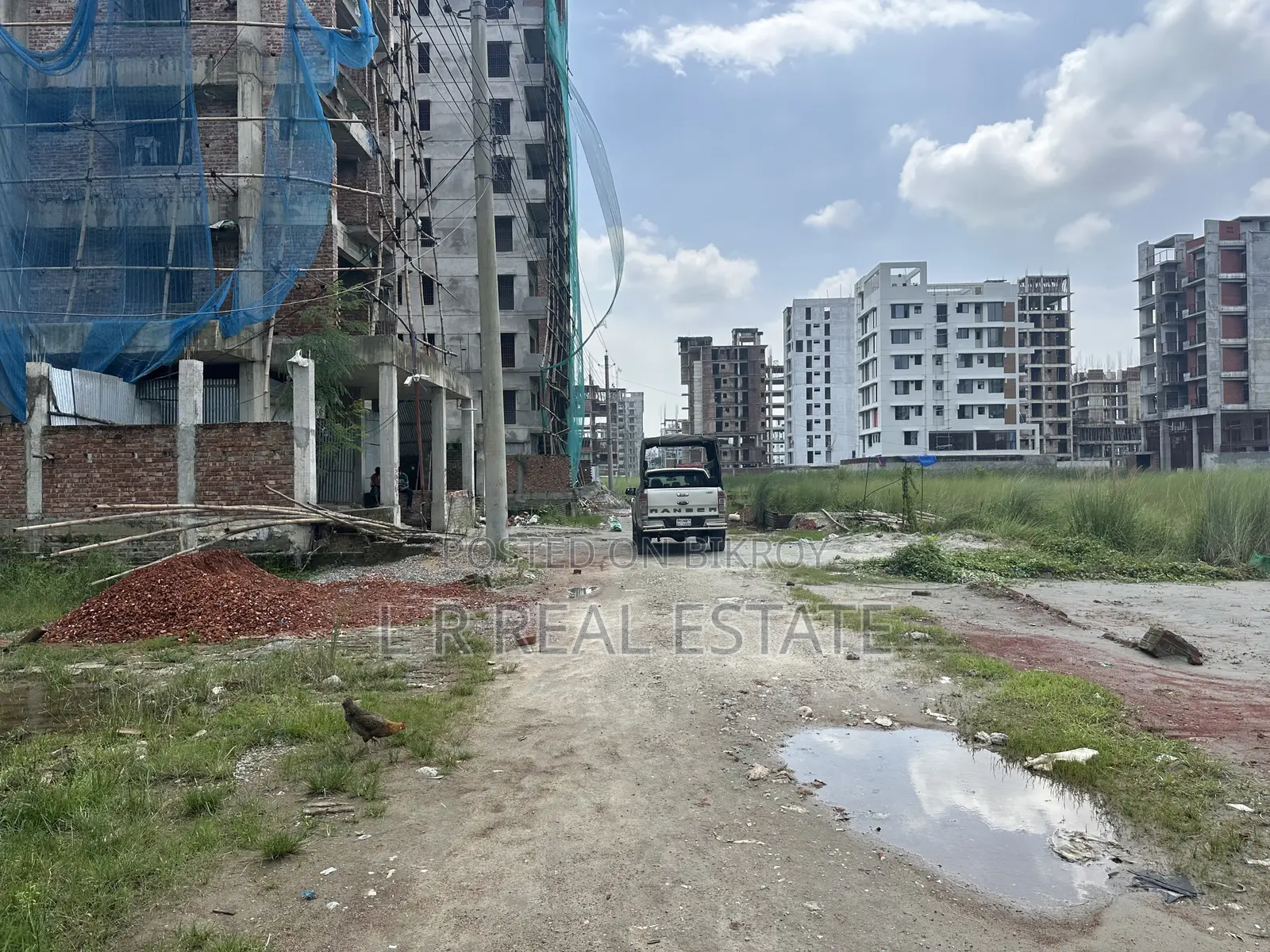M-Block, 5-Katha, Ready Plot Urgent Sell, Bashundhara R/A in Basundhara