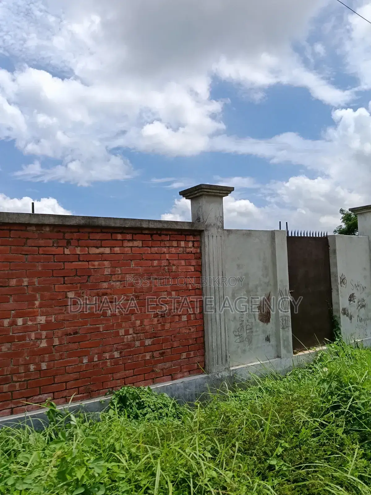 Sector-27, Diplomatic Zone Road-75 Feet, 10 Katha Plot Sale in Purbachal