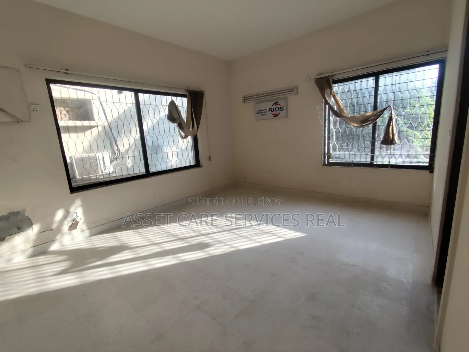 2200-SQFT Office Space Rent Baridhara Diplomatic Zone in Baridhara