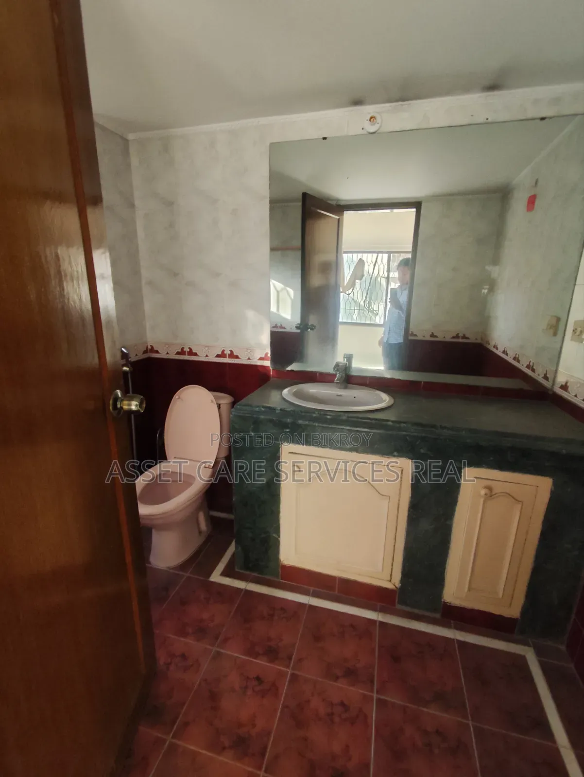 2200-SQFT Office Space Rent Baridhara Diplomatic Zone in Baridhara