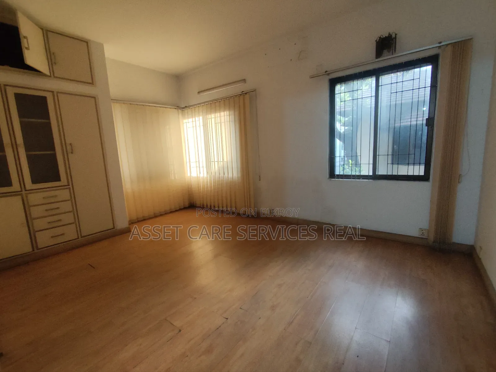 2100-SQFT Office Space Rent Baridhara Diplomatic Zone in Baridhara