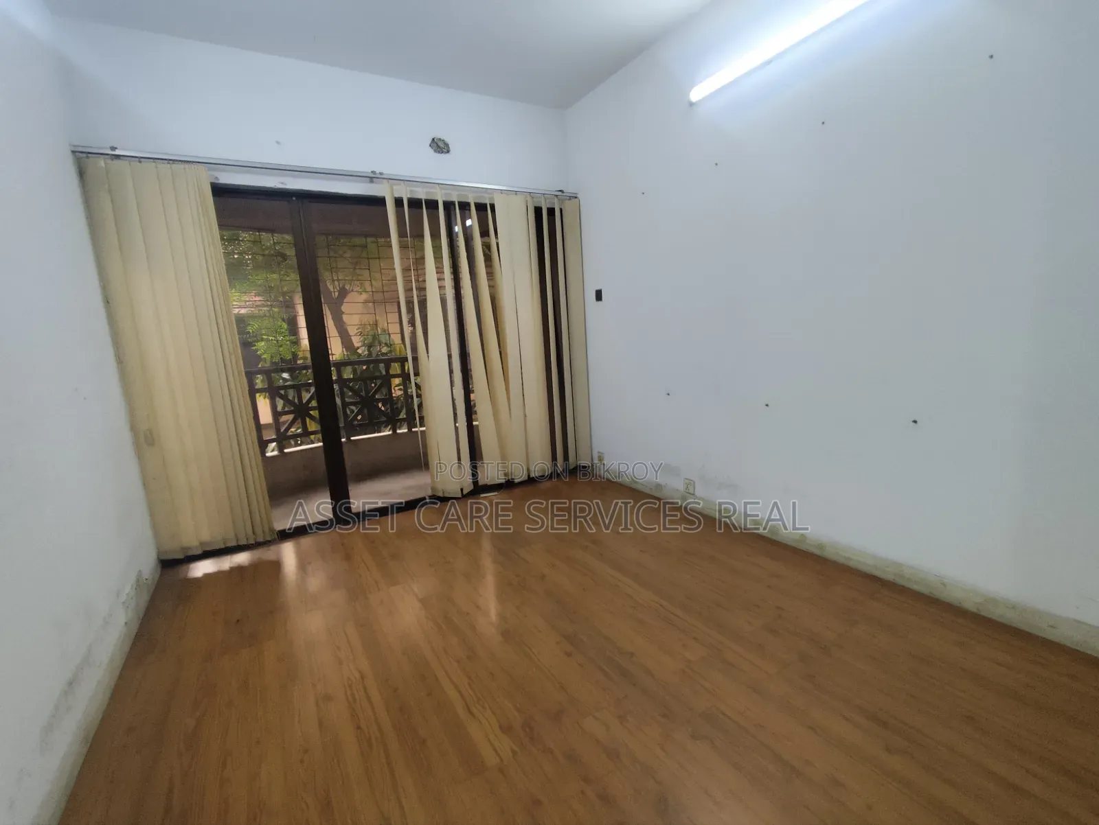 2100-SQFT Office Space Rent Baridhara Diplomatic Zone in Baridhara