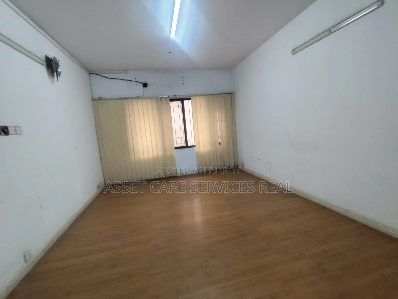 2100-SQFT Office Space Rent Baridhara Diplomatic Zone in Baridhara