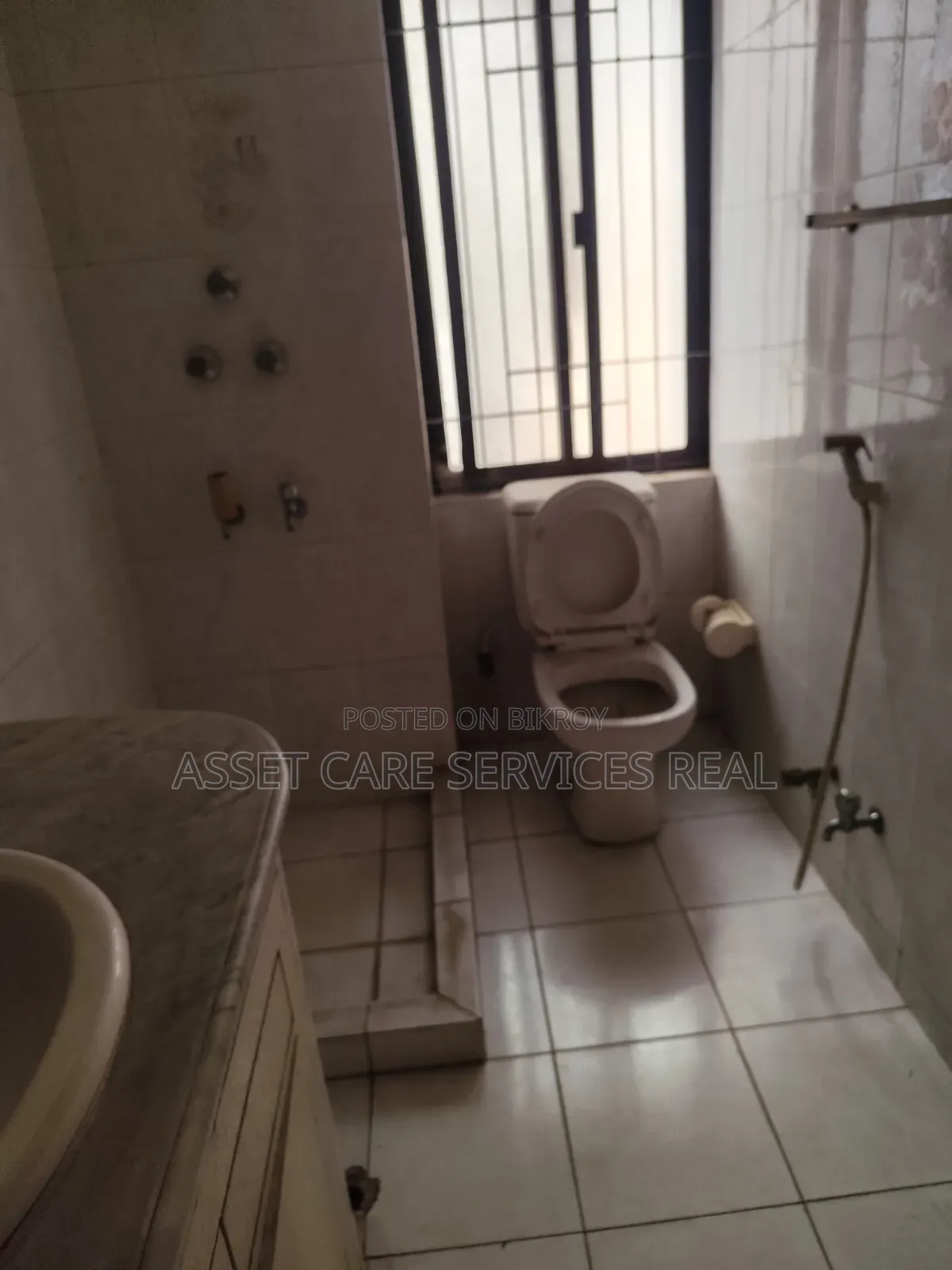 2100-SQFT Office Space Rent Baridhara Diplomatic Zone in Baridhara
