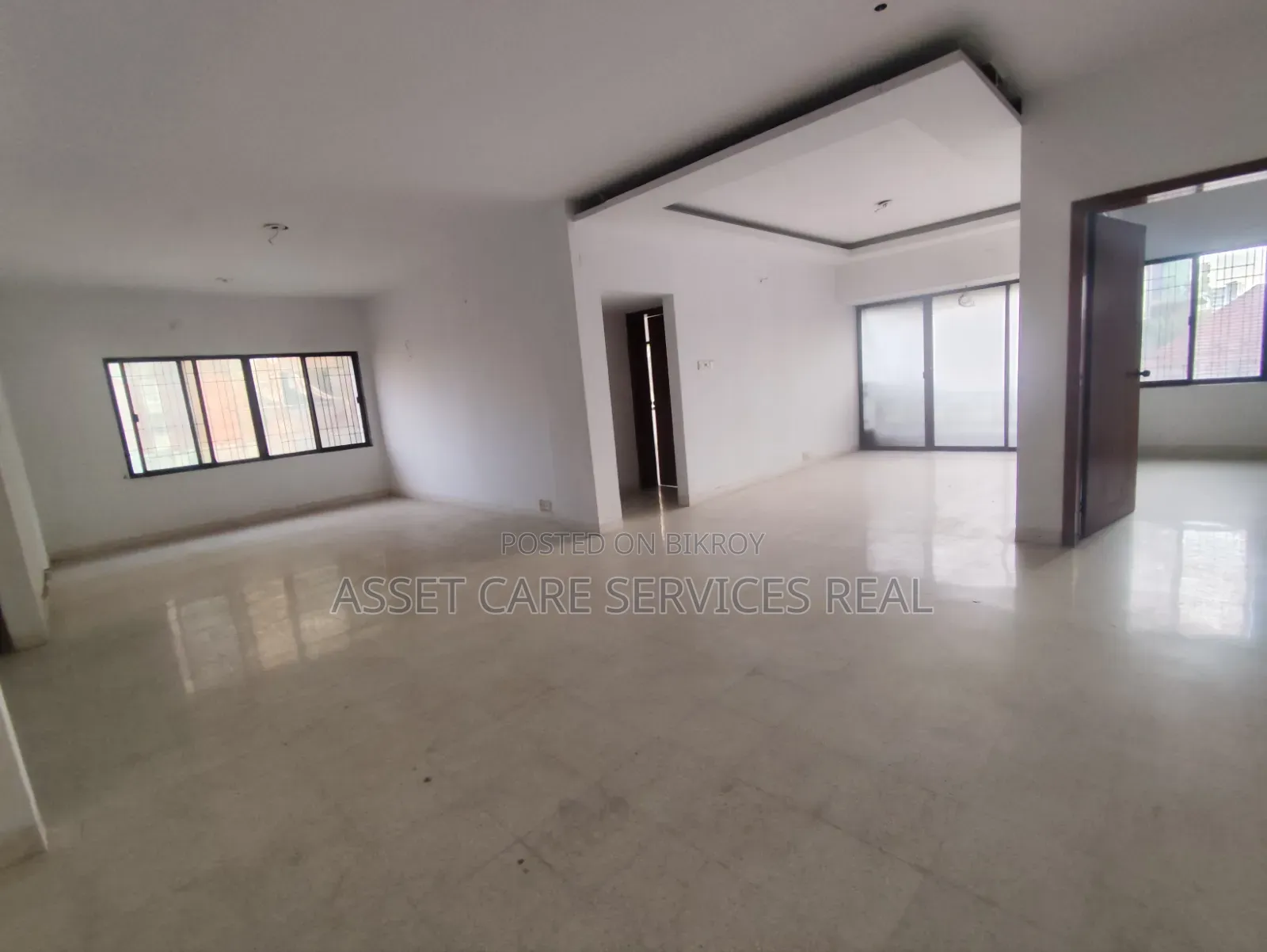 4200-SQFT Office Space Rent Baridhara Diplomatic Zone in Baridhara