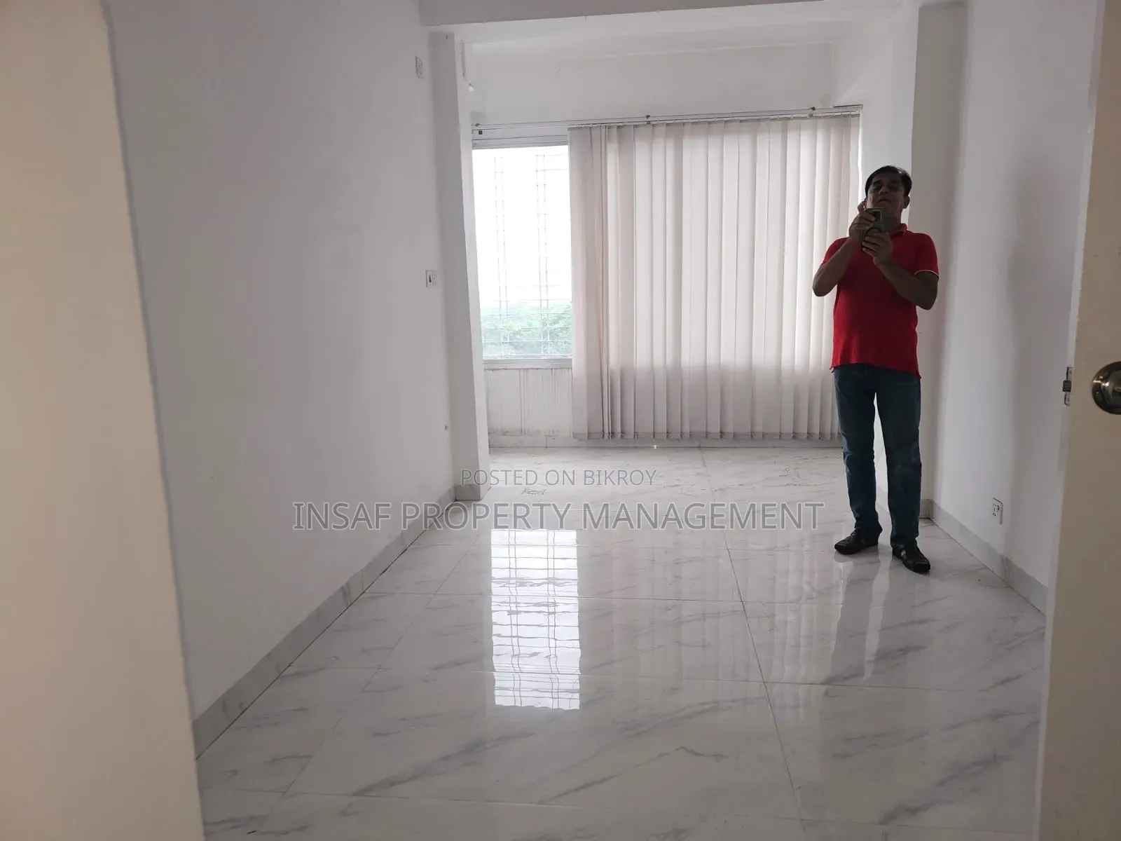 2500 Sqft Office Space for Rent in Gulshan with Nice View in Gulshan