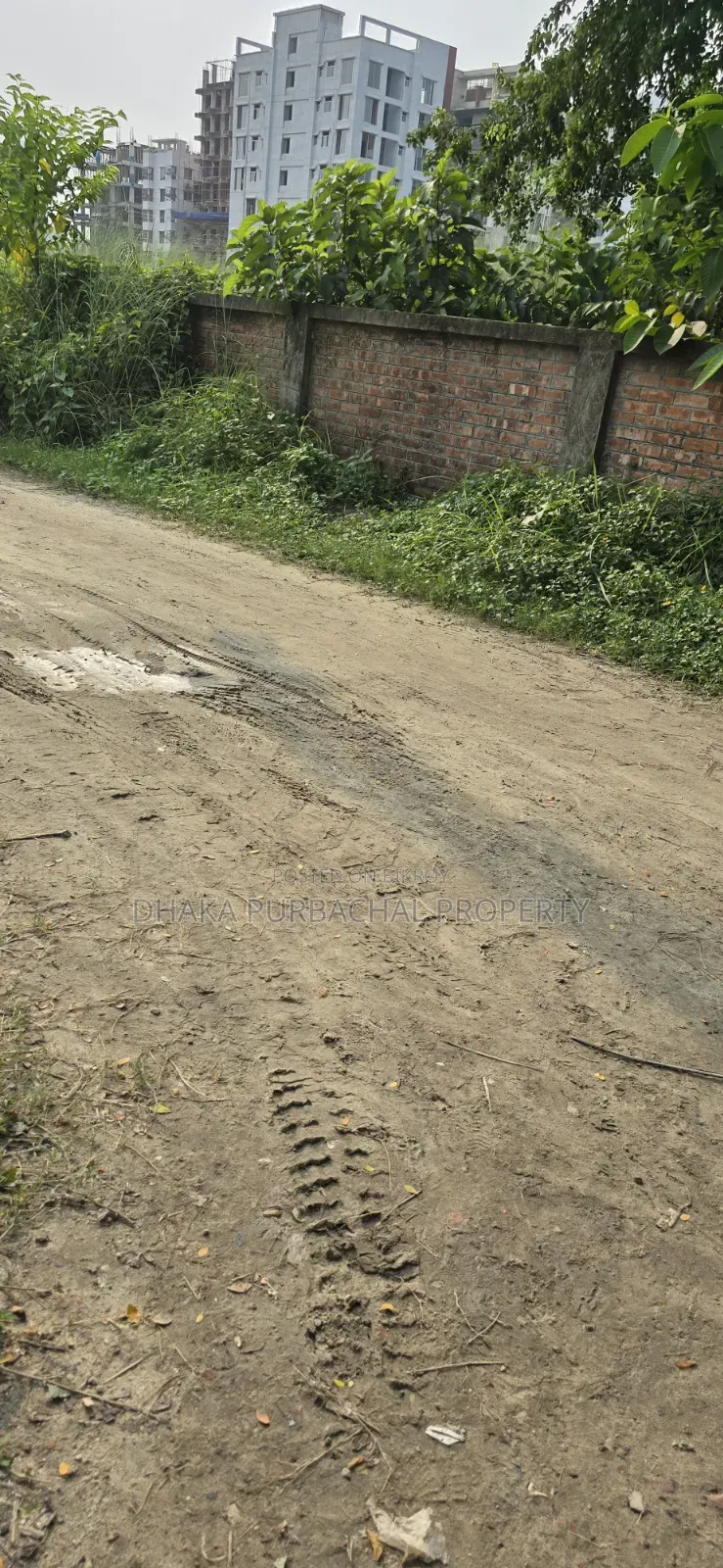 Sector -18, Road -114, Business Category 75' Road 5 Katha in Purbachal