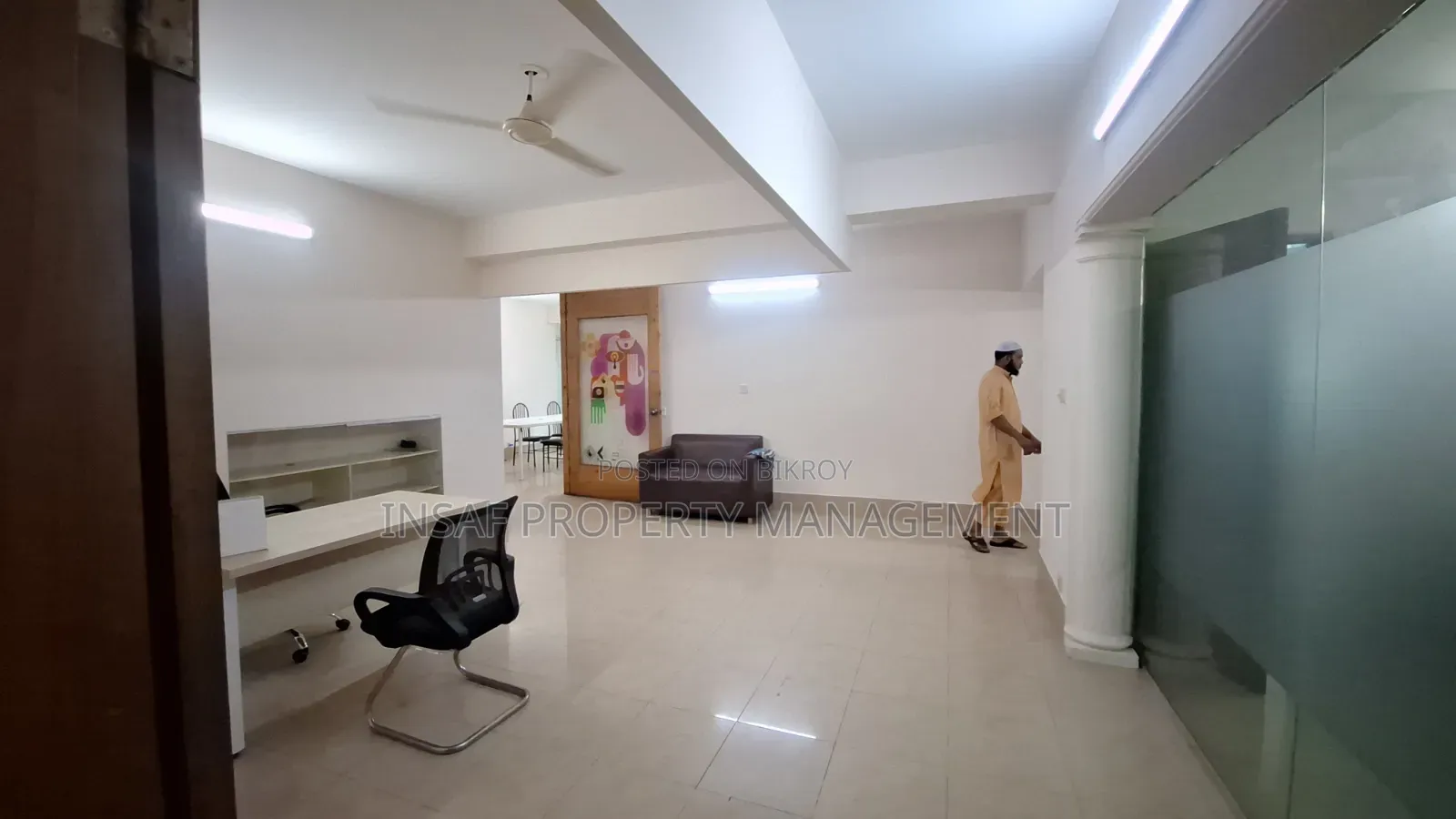 2400 Sqft Office Space for Rent in Gulshan 1 with Nice View in Gulshan