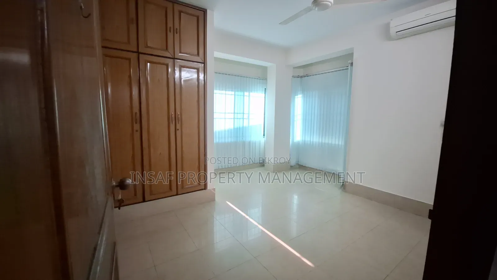 2400 Sqft Office Space for Rent in Gulshan 1 with Nice View in Gulshan