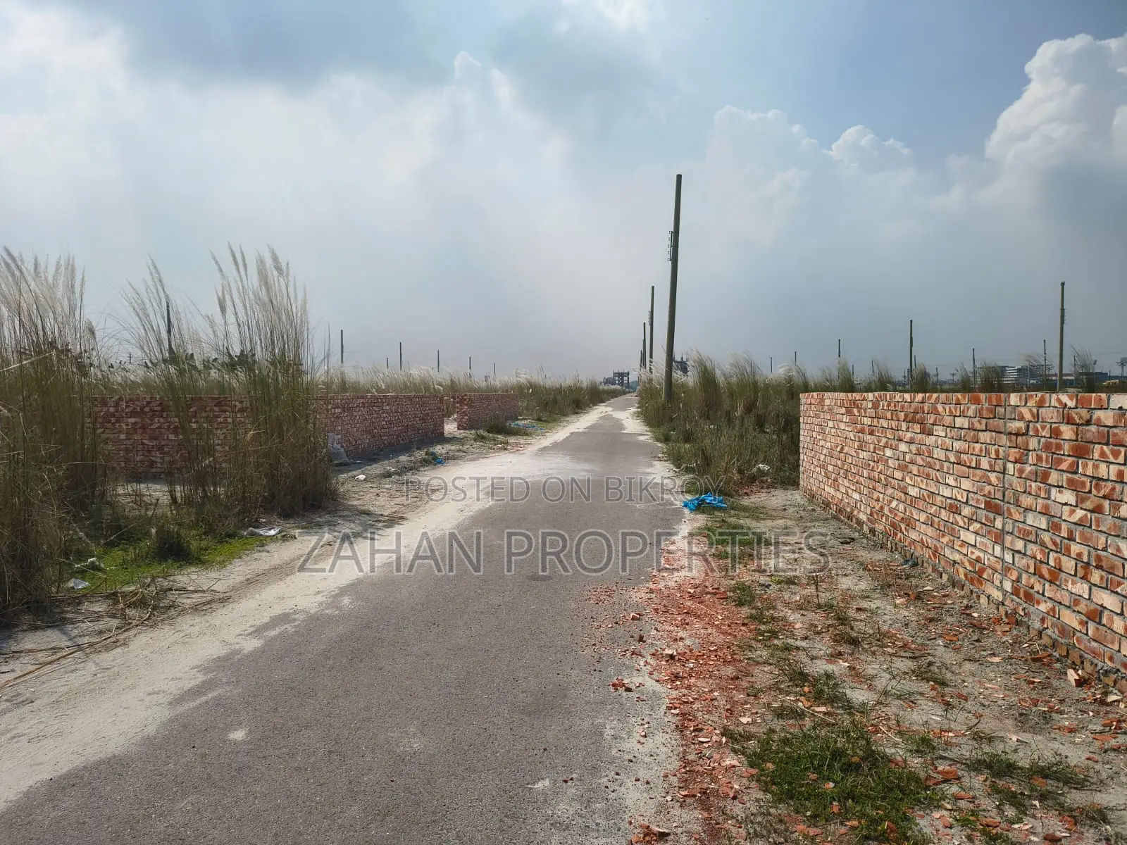 P Block 5 Katha South Facing Plot for Sale in Basundhara