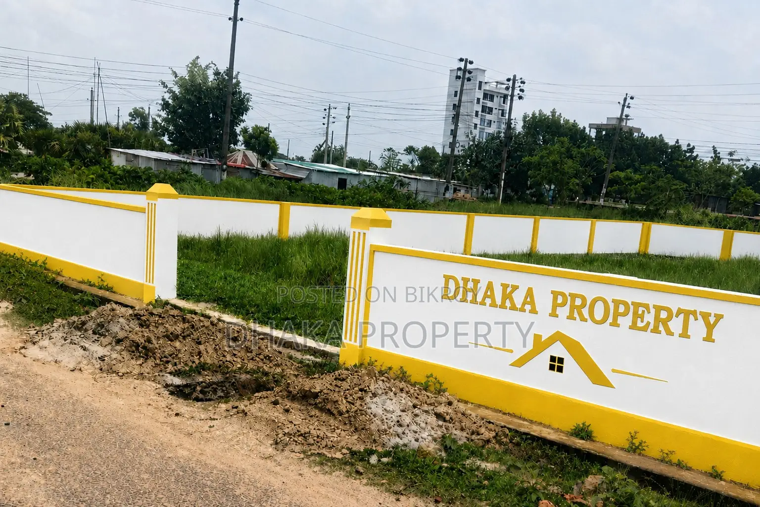 30ft Road 6 Katha Lake West at Sector-15/D in Uttara