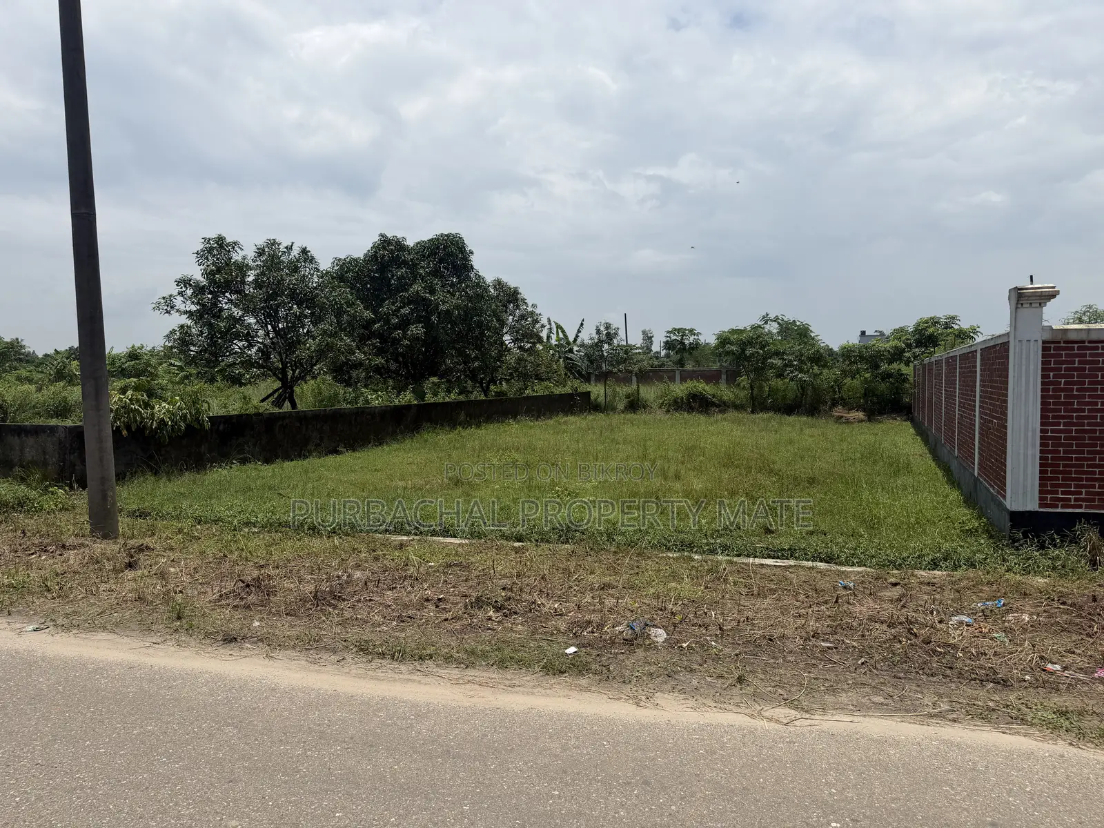 6 Katha South-facing plot for sale near Purbachal 300 feet, 75 feet road. in Purbachal