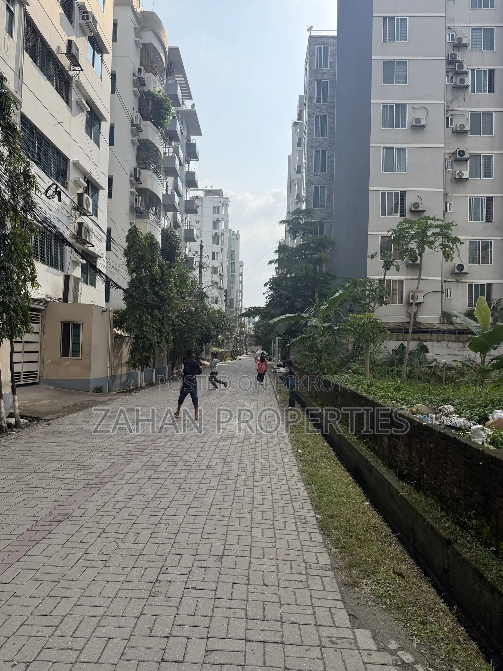 Bashundhara A Block 10 Katha South Facing Plot for Sale in Basundhara