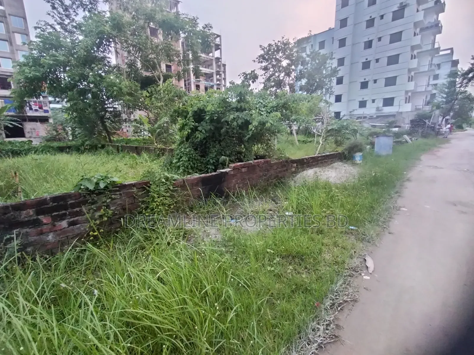 K-Block 3 Katha Plot Urgent Sell in Bashundhara R/A in Basundhara