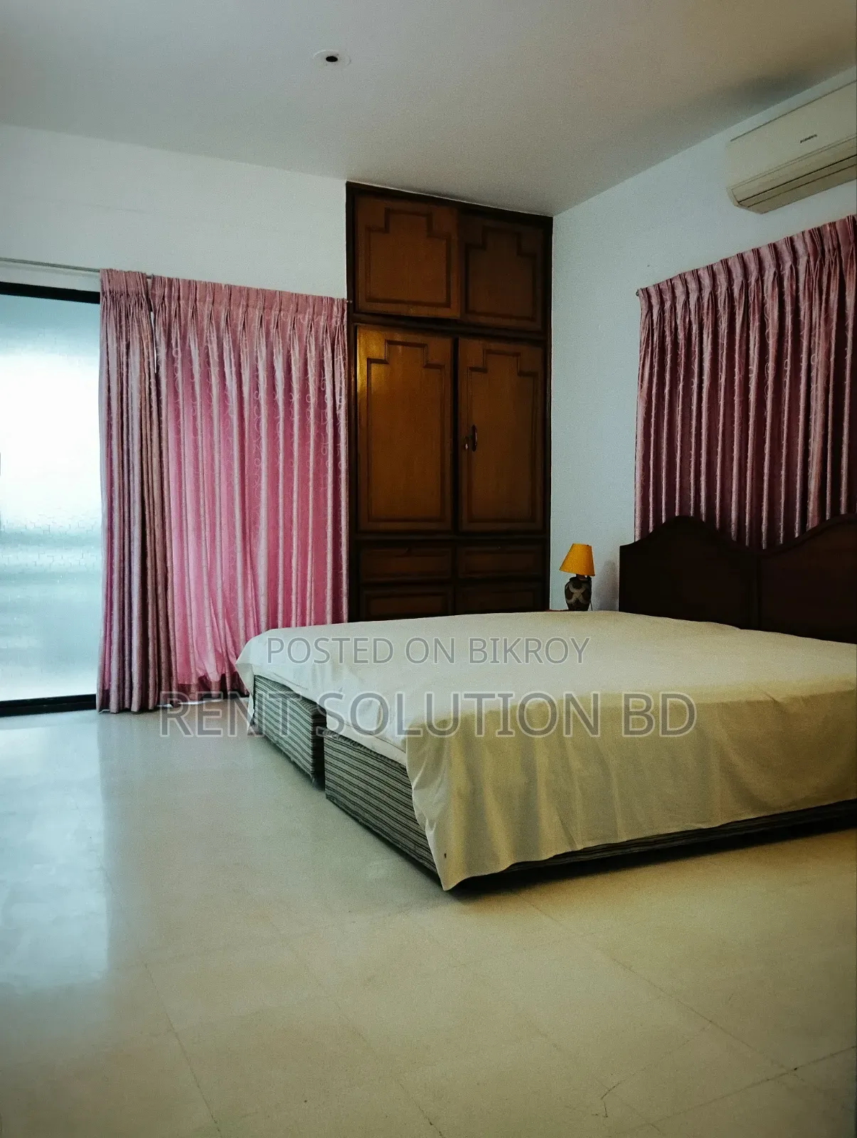 Semi Furnished Office 2600 SQFT Office in Gulshan in Gulshan
