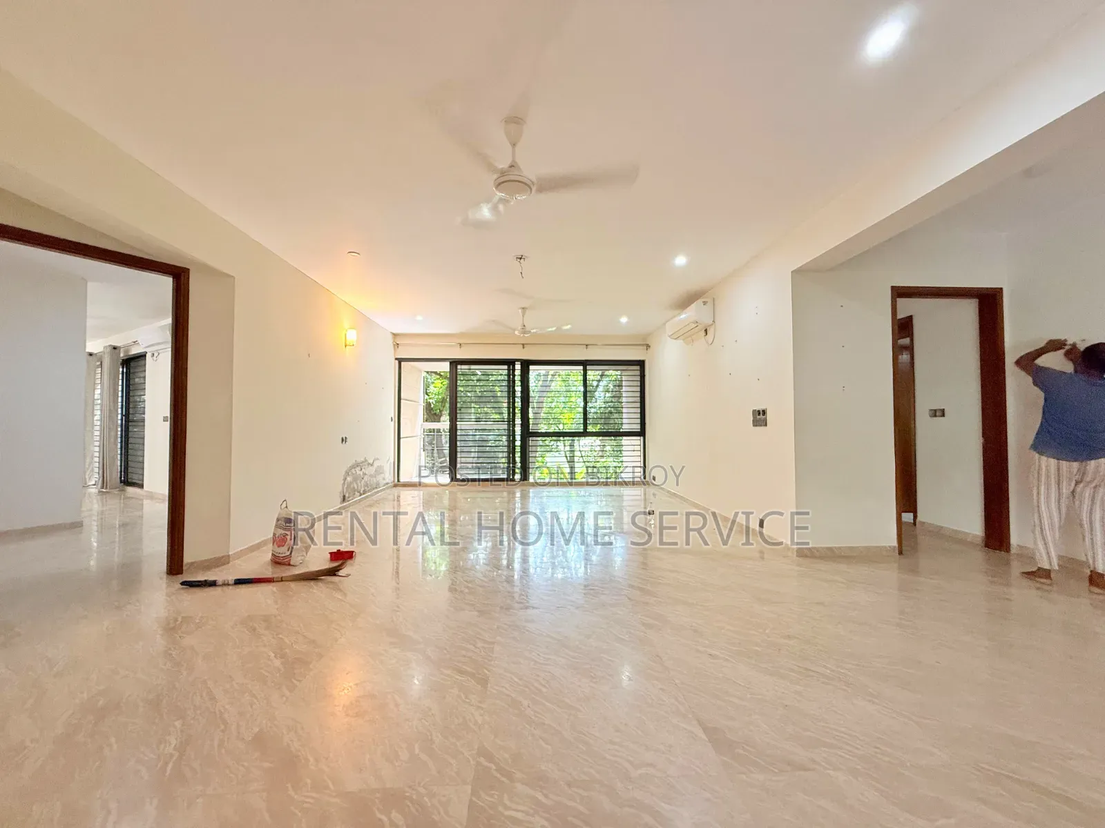 4-Bedroom Apartment in Semi-Furnished for Rent in Gulshan