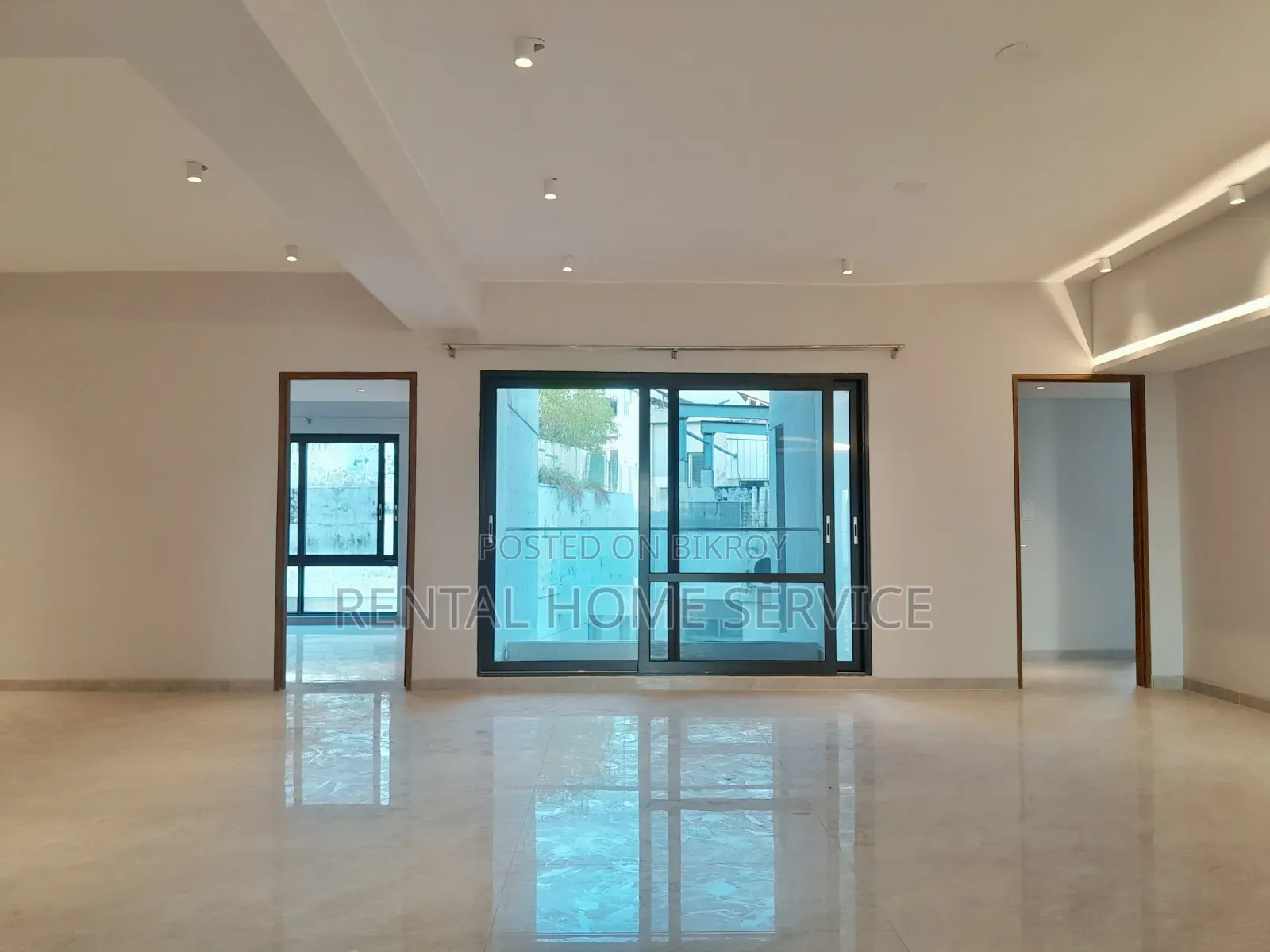 4-Bedroom Apartment in Semi-Furnished for Rent in Gulshan