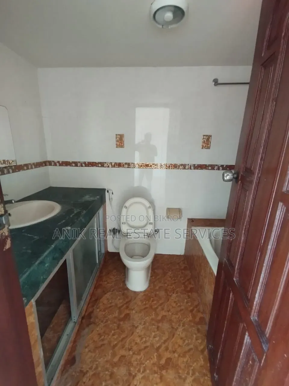 2000 Square Feet Office Space for Rent in Gulshan 1 in Gulshan