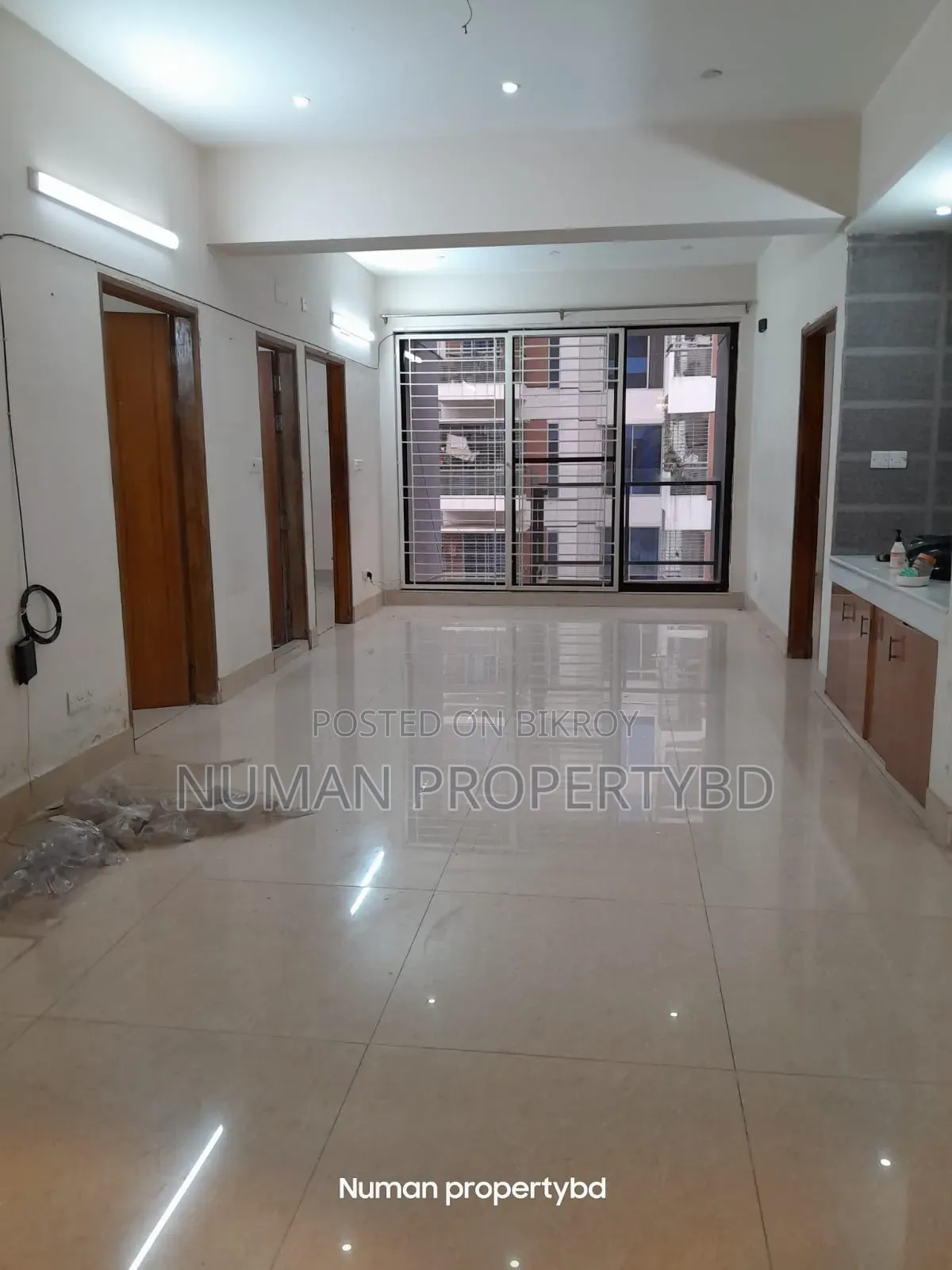 4bdrm Apartment in Numan Property Bd, Basundhara for Rent in Basundhara