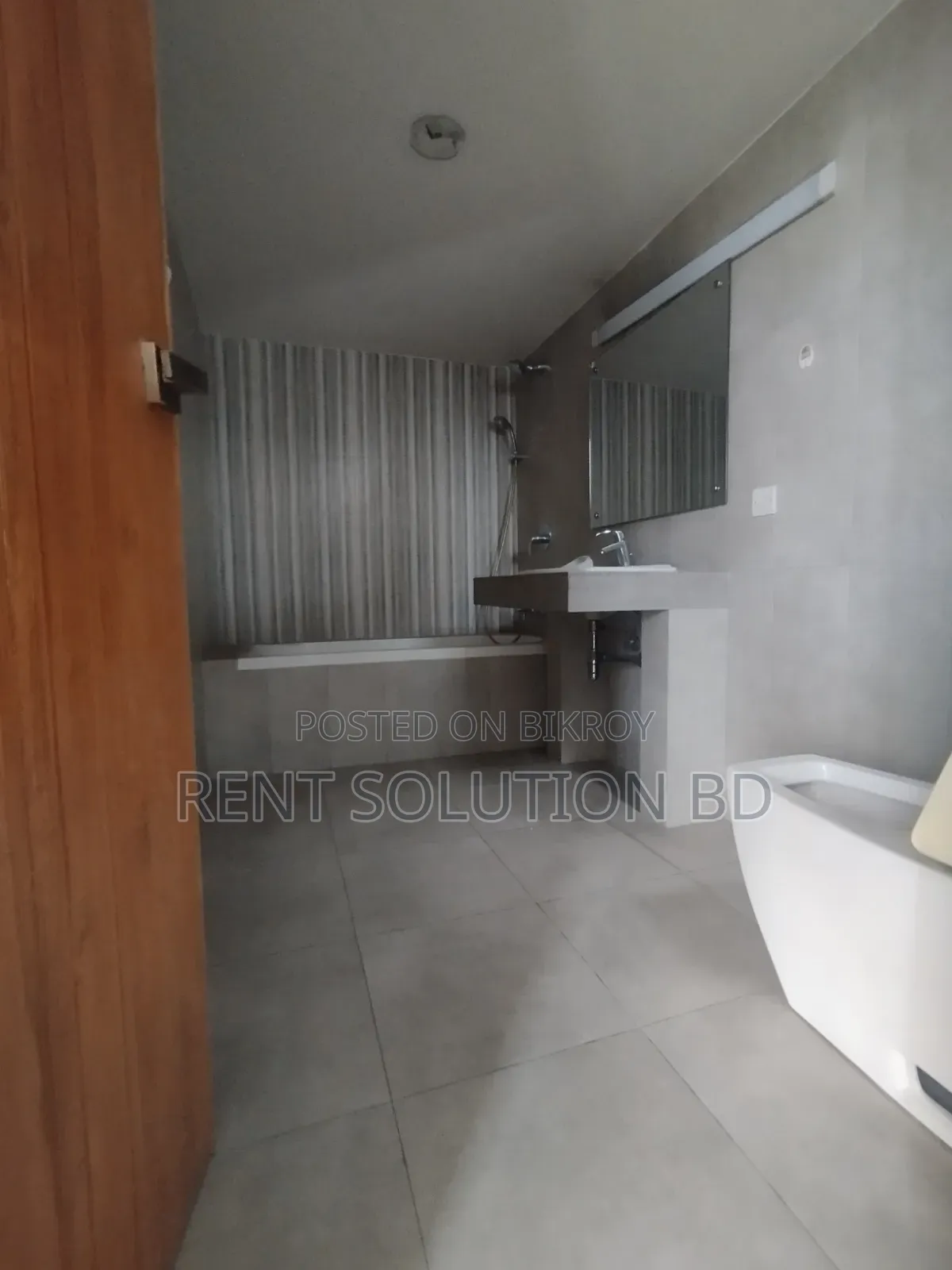 Premium Office Space for Rent | 2,400 SFT in Gulshan