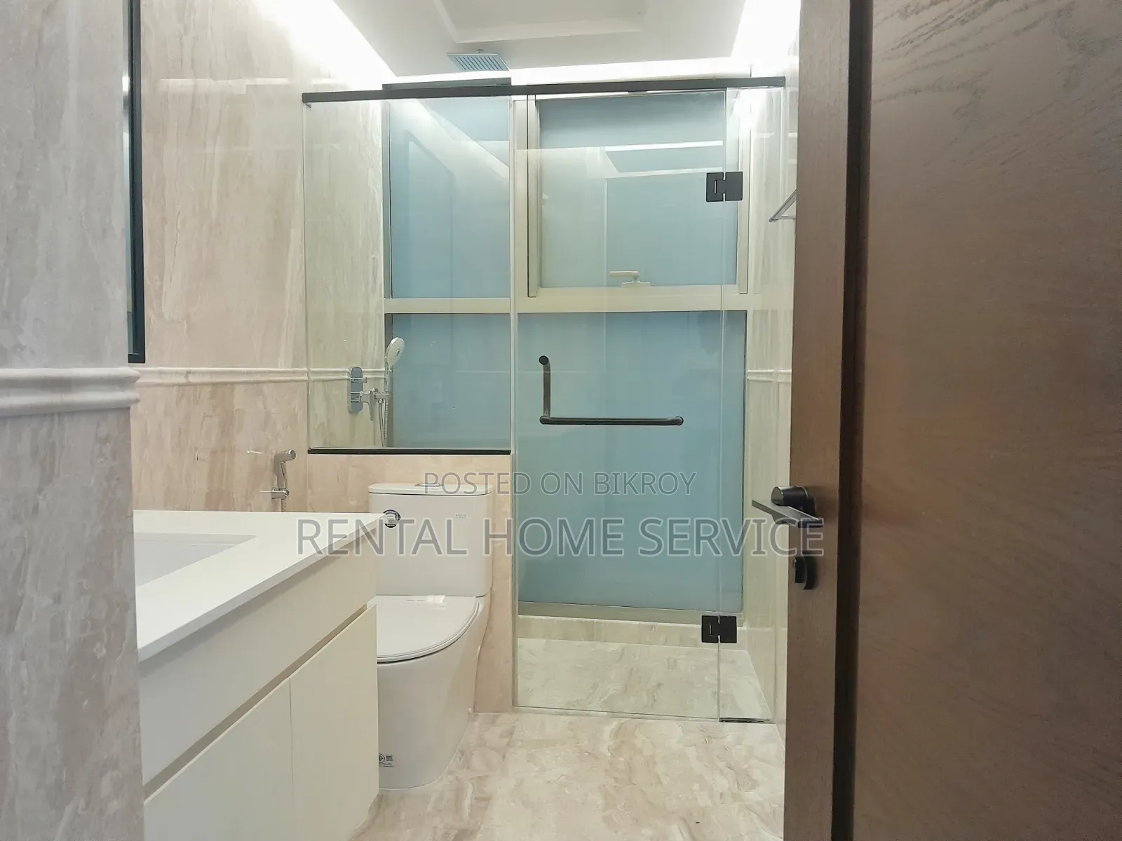 4-Bedroom Apartment in Semi-Furnished for Rent in Gulshan