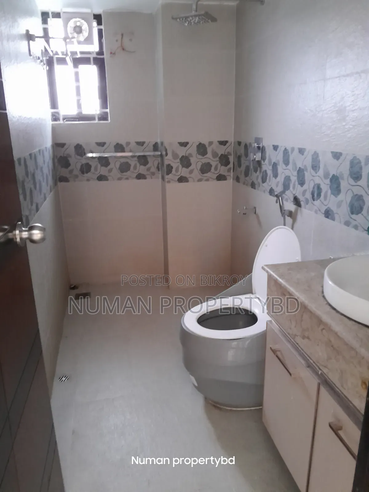 4-bedroom Apartment in Numan Property Bd, Basundhara for rent in Basundhara