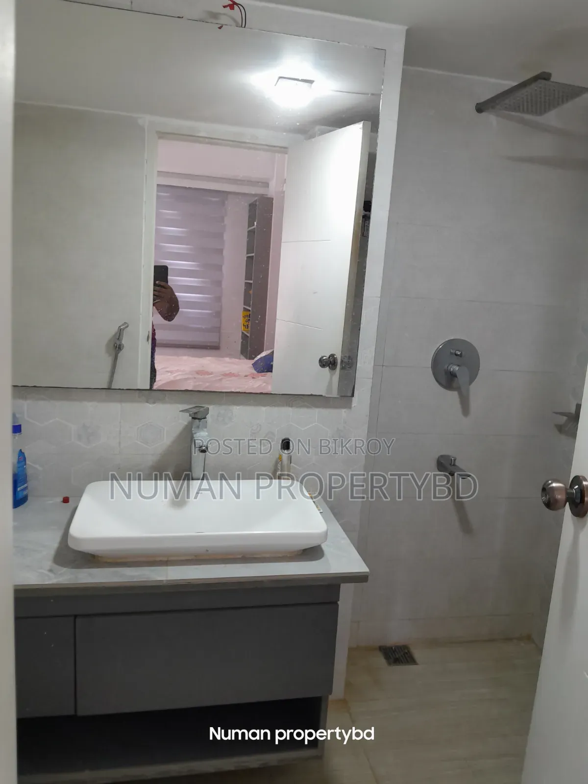 Furnished 2-bedroom Apartment in Numan Property Bd, Bashundhara for rent in Basundhara